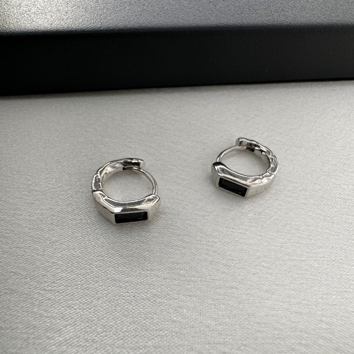 Other Small Hoop Earrings for Men Women Hip Hop Unisex Style Size ONE SIZE - 2 Thumbnail
