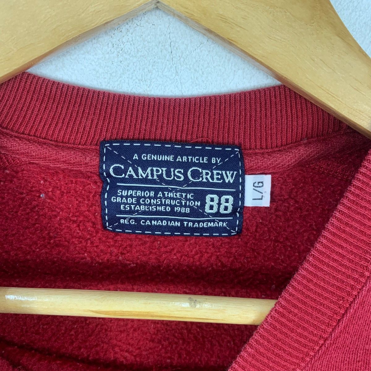 Vintage Vintage CAMPUS CREW UNIVERSITY Embossed Logo Sweatshirt Size L / US 10 / IT 46 - 8 Thumbnail
