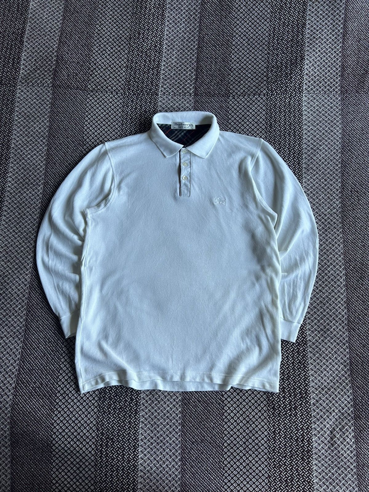 Burberry Vintage Burberry Long Sleeve Polo Solid Style Nova Check Size US S / EU 44-46 / 1 - 1 Thumbnail