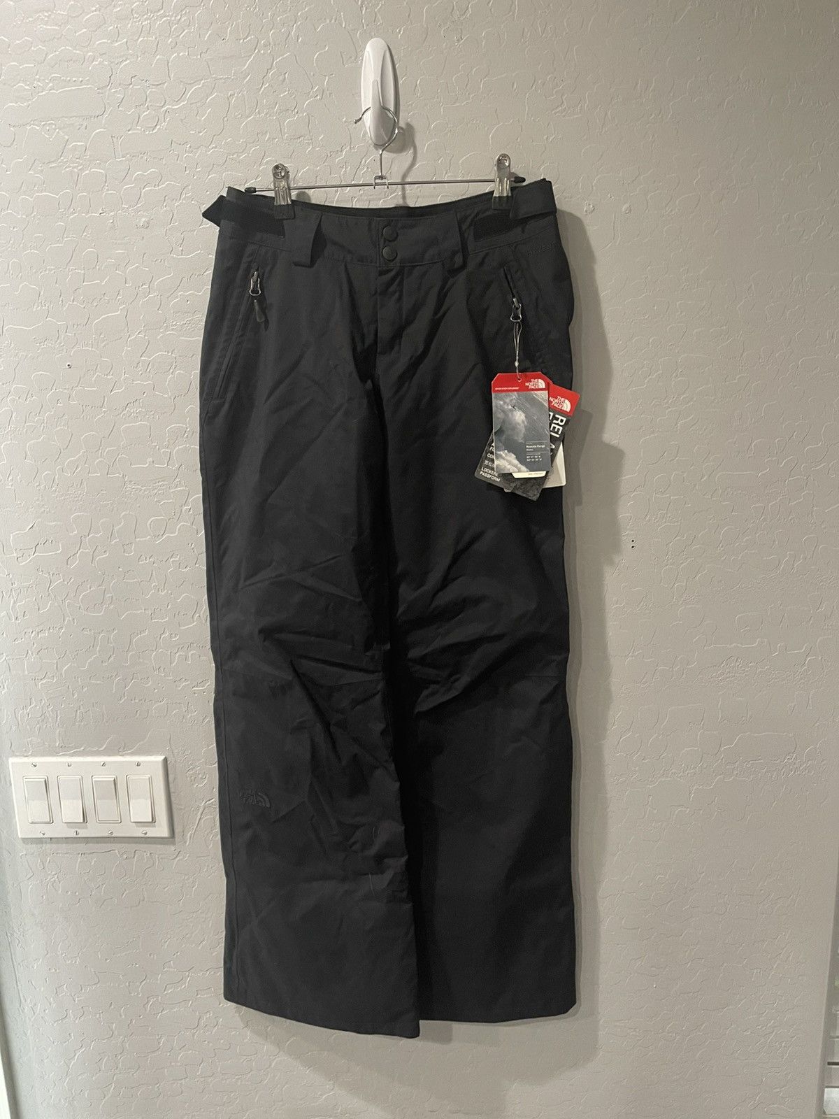 Designer × The North Face NWT Women’s North Face Chaleta Snowboard Ski Pants XS/Reg Size 26" / US 2 / IT 38 - 1 Thumbnail
