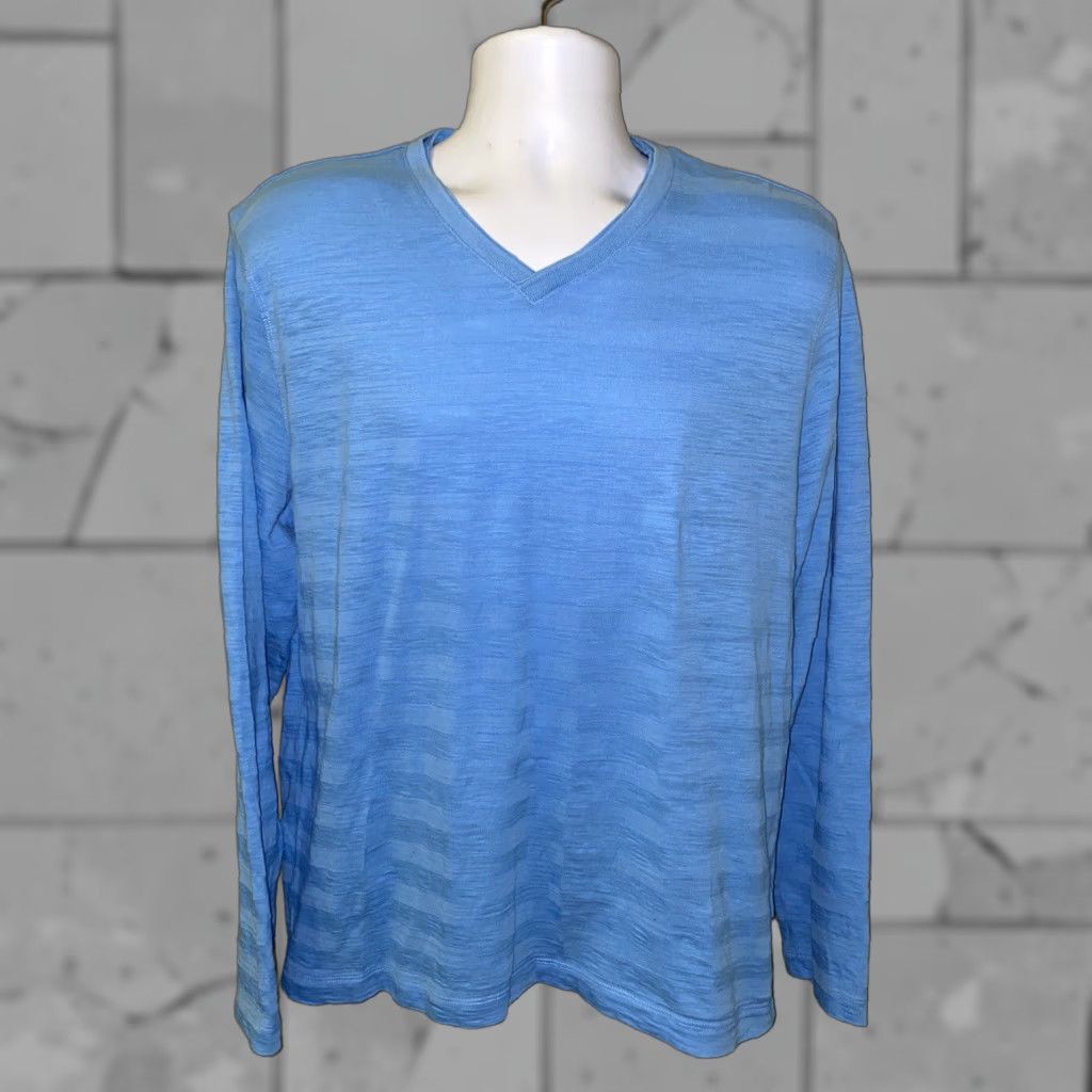 Hugo Boss Hugo Boss Men T-Shirt Long Sleeve V-Neck Cotton Blue Large 23 In Armpit Size US L / EU 52-54 / 3 - 1 Thumbnail