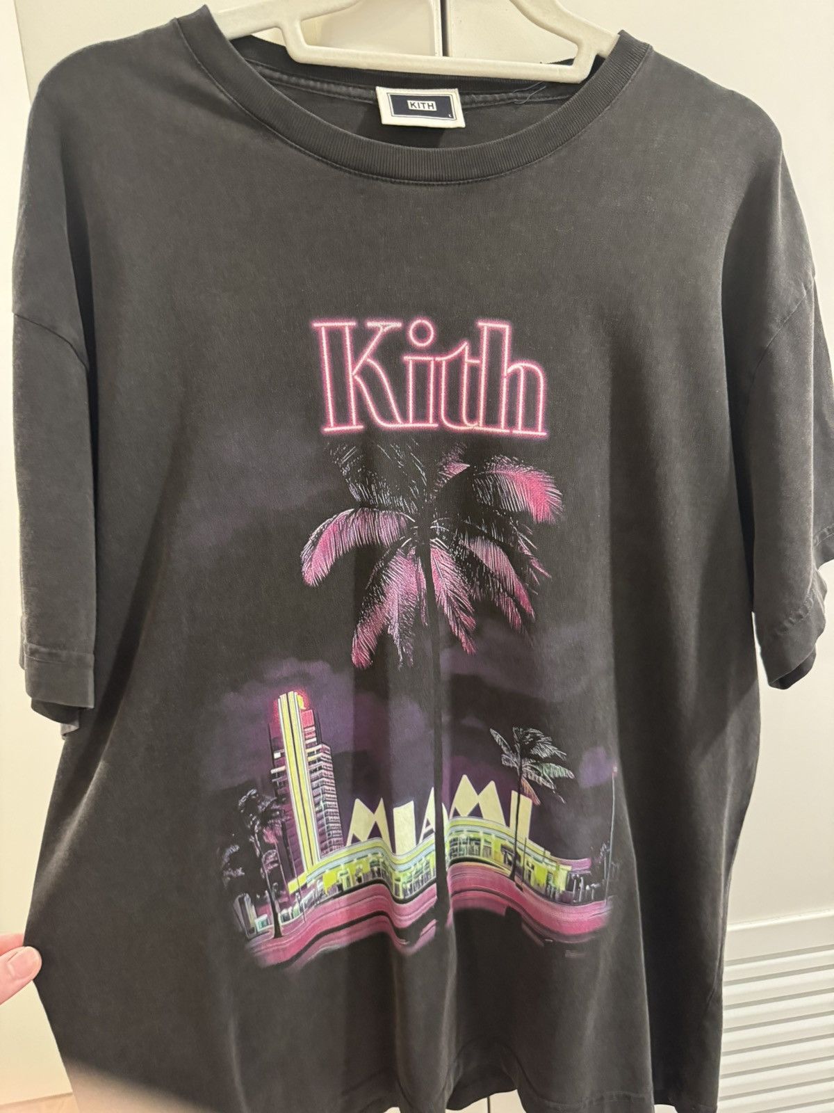 Kith Miami Nights Neon Vintage Wash Tee Large Size US L / EU 52-54 / 3 - 1 Thumbnail