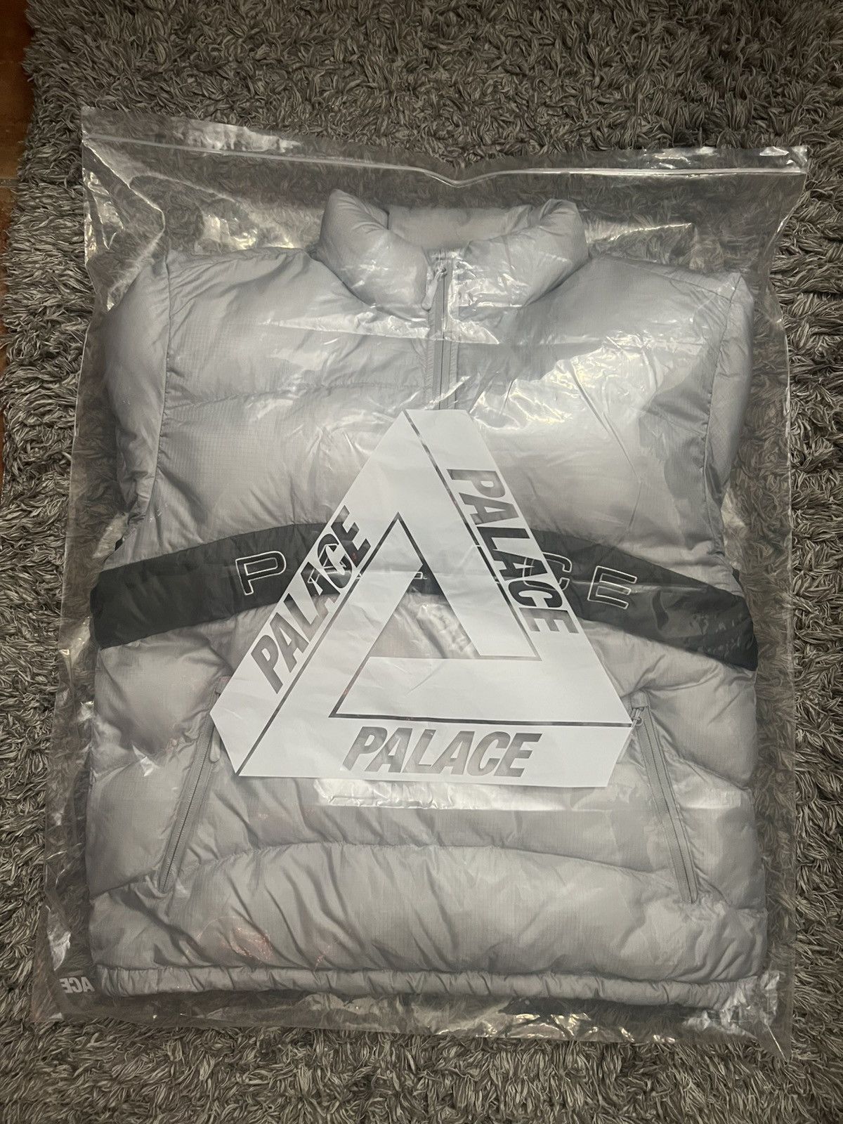 Palace Palace Ripstop Arc Puffa - grey Size US S / EU 44-46 / 1 - 10 Thumbnail