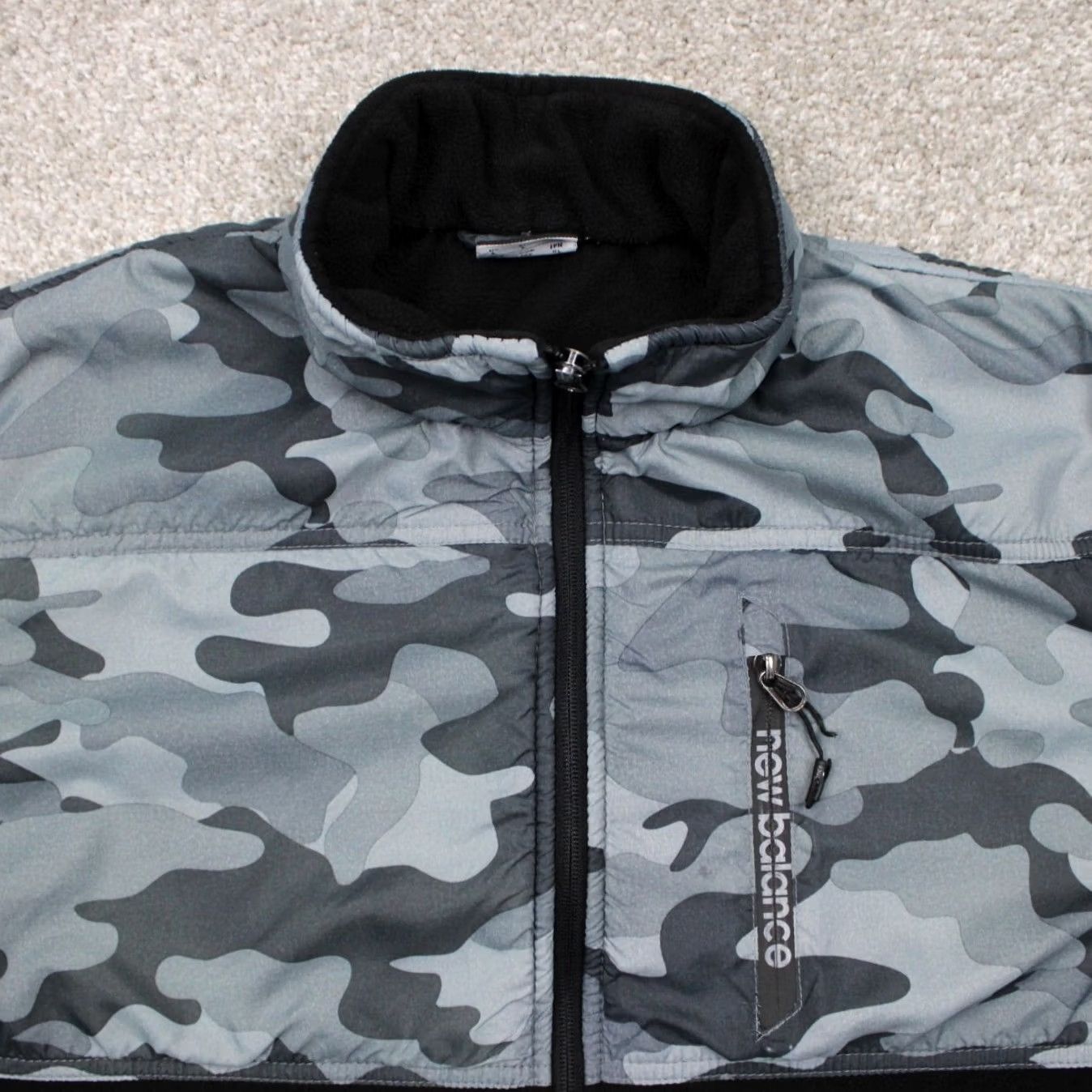 New Balance New Balance Sweatshirt Mens Large Black/Camo Full Zip L/S Polyester Fleece Size US L / EU 52-54 / 3 - 7 Thumbnail