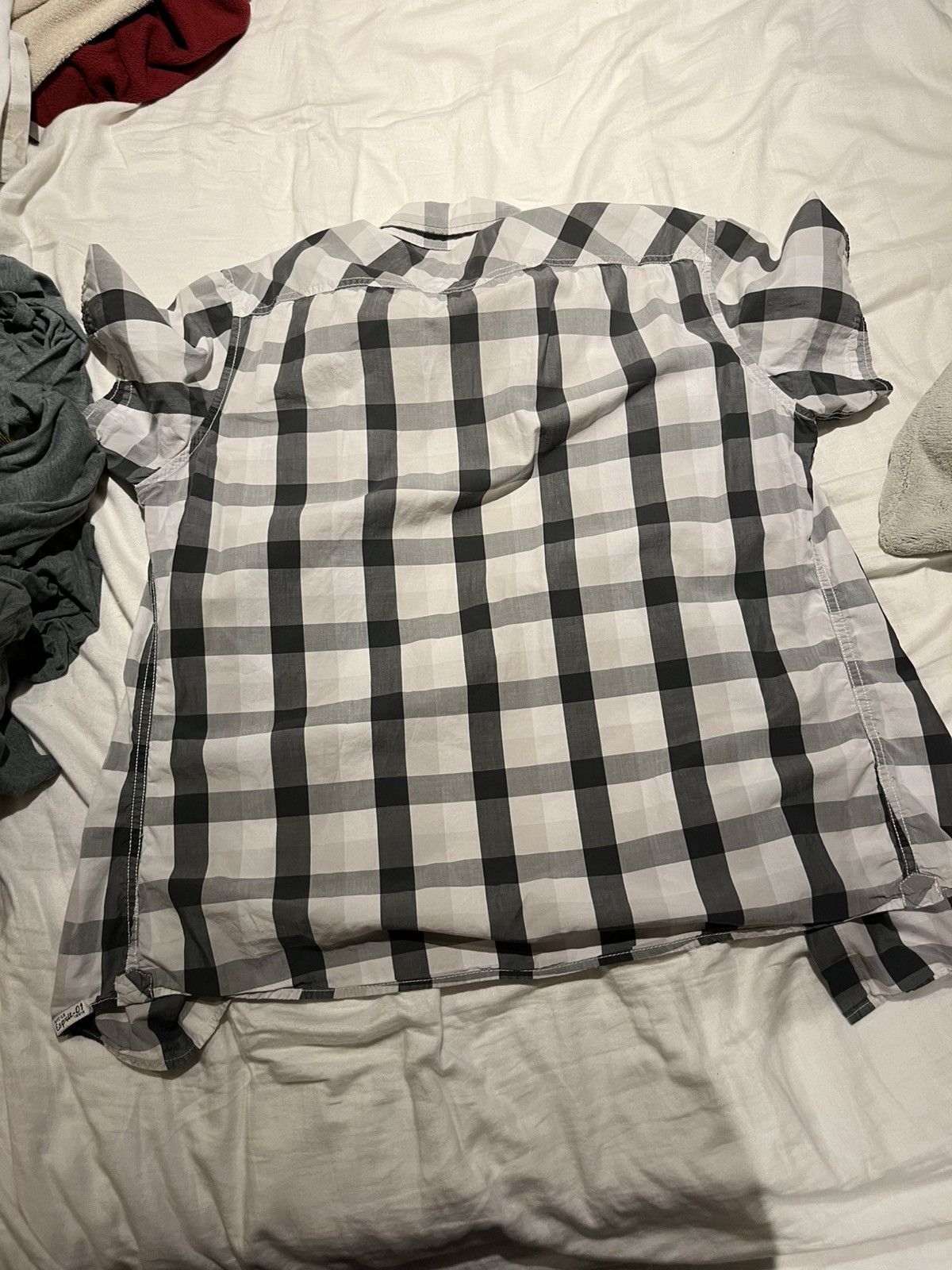 Esprit Black and White button up tee Size US L / EU 52-54 / 3 - 2 Thumbnail