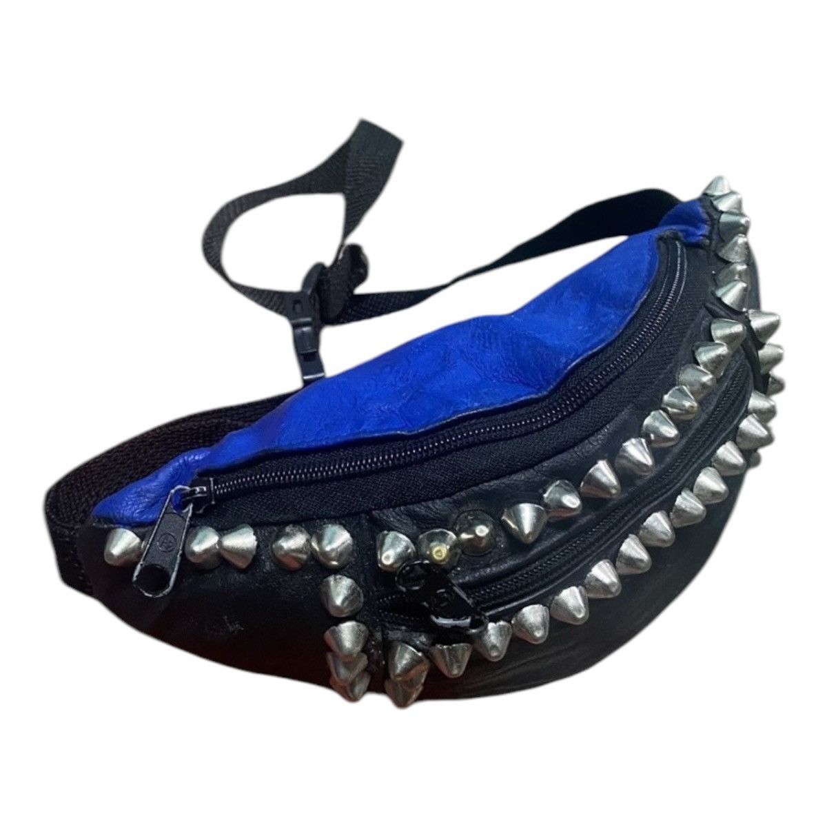 Handmade 💥PUNK DESIGN POUCH BAG LEATHER STUDDED Size ONE SIZE - 2 Thumbnail