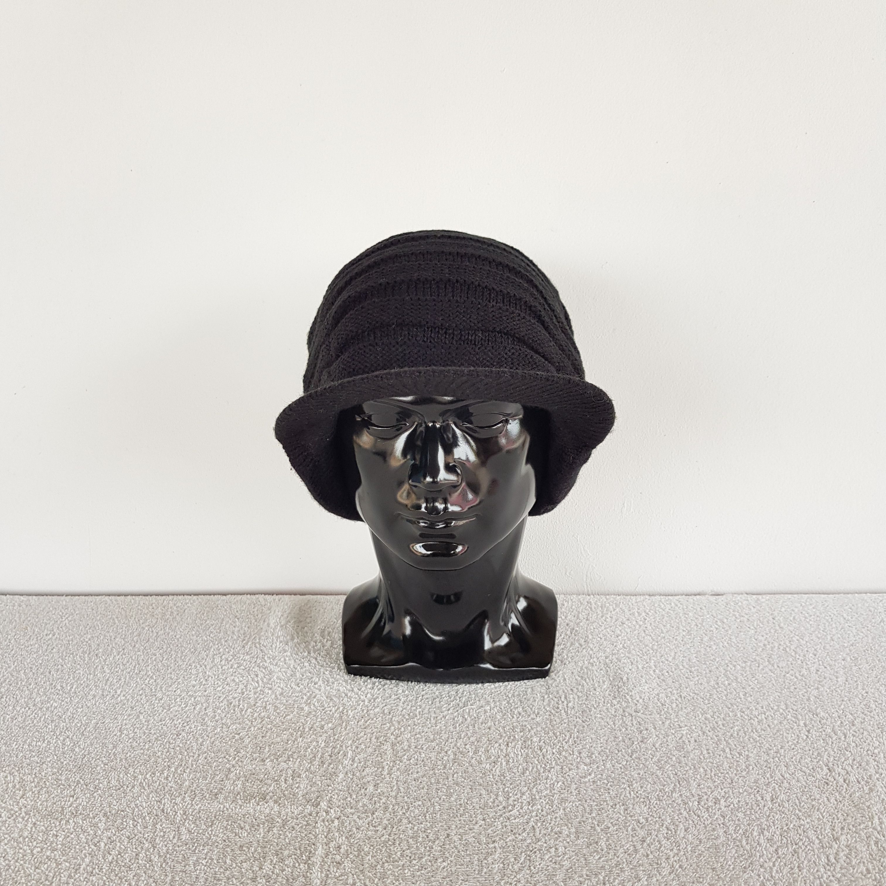 Japanese Brand Vintage Unknown Japanese Brand Y2K Knit Beanie Snow Caps Hat Size ONE SIZE - 2 Thumbnail