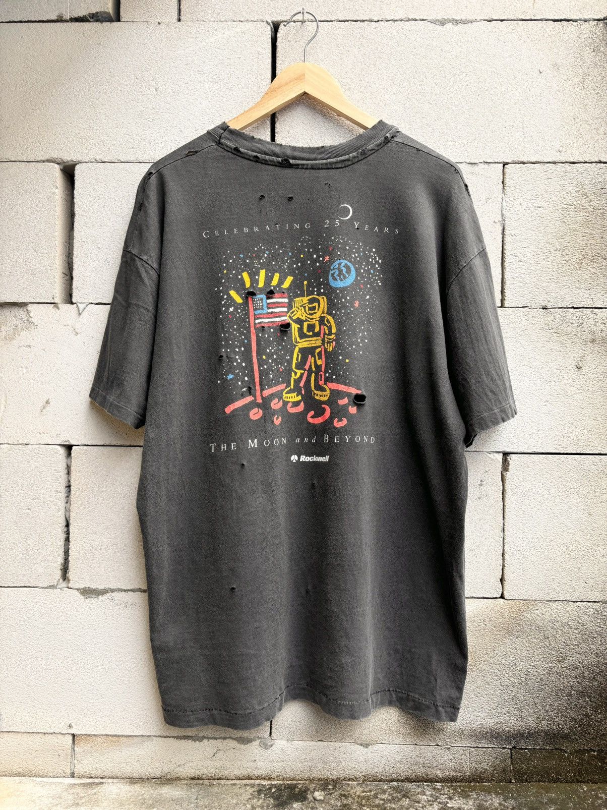 Vintage Thrashed Faded APOLLO II Rockwell Tee Shirt Distressed ERD Size US XL / EU 56 / 4 - 1 Thumbnail
