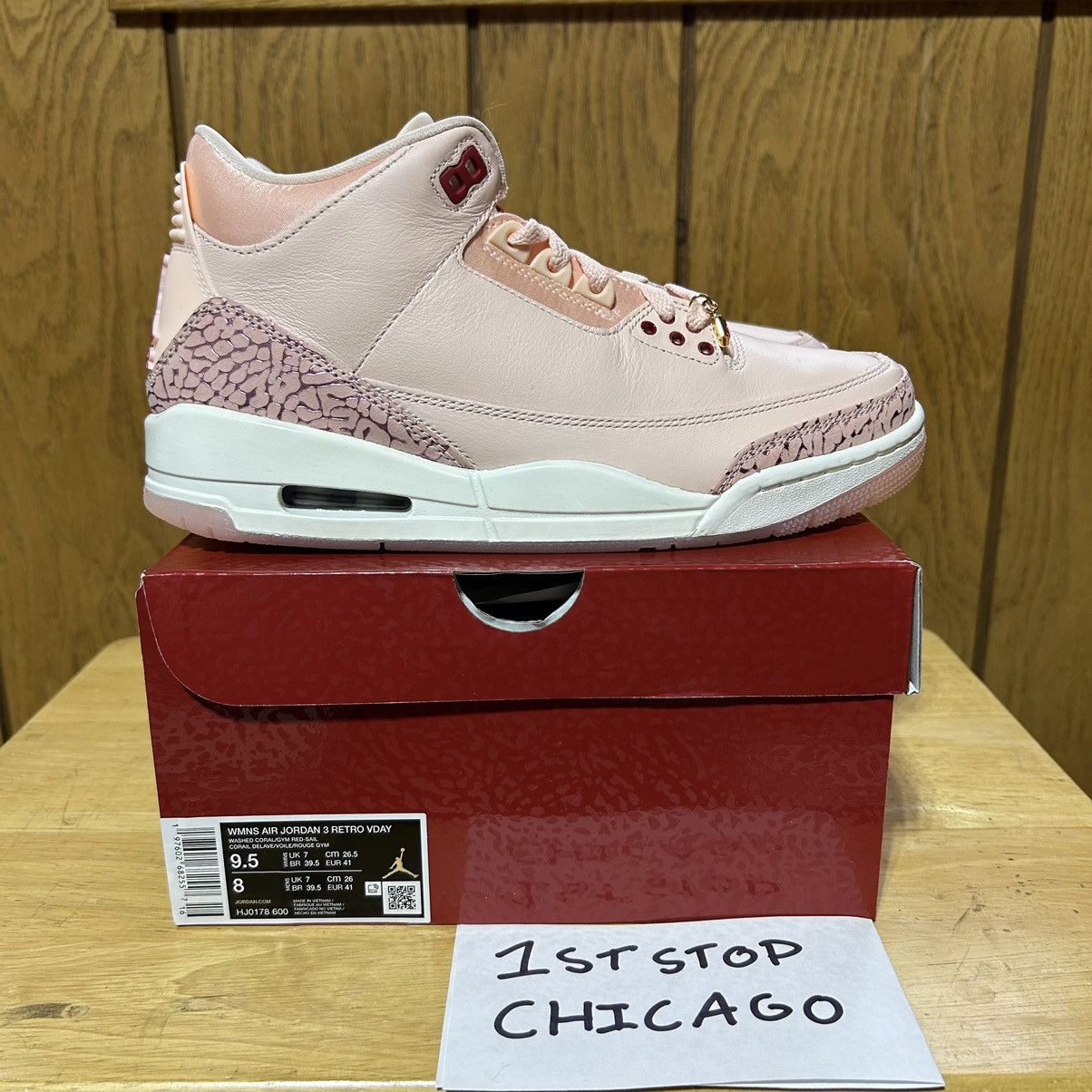 Jordan Brand × Nike Air Jordan 3 Retro Valentine's Day Womens 9.5 HJ0178-600 NEW Size US 9.5 / IT 39.5 - 1 Thumbnail