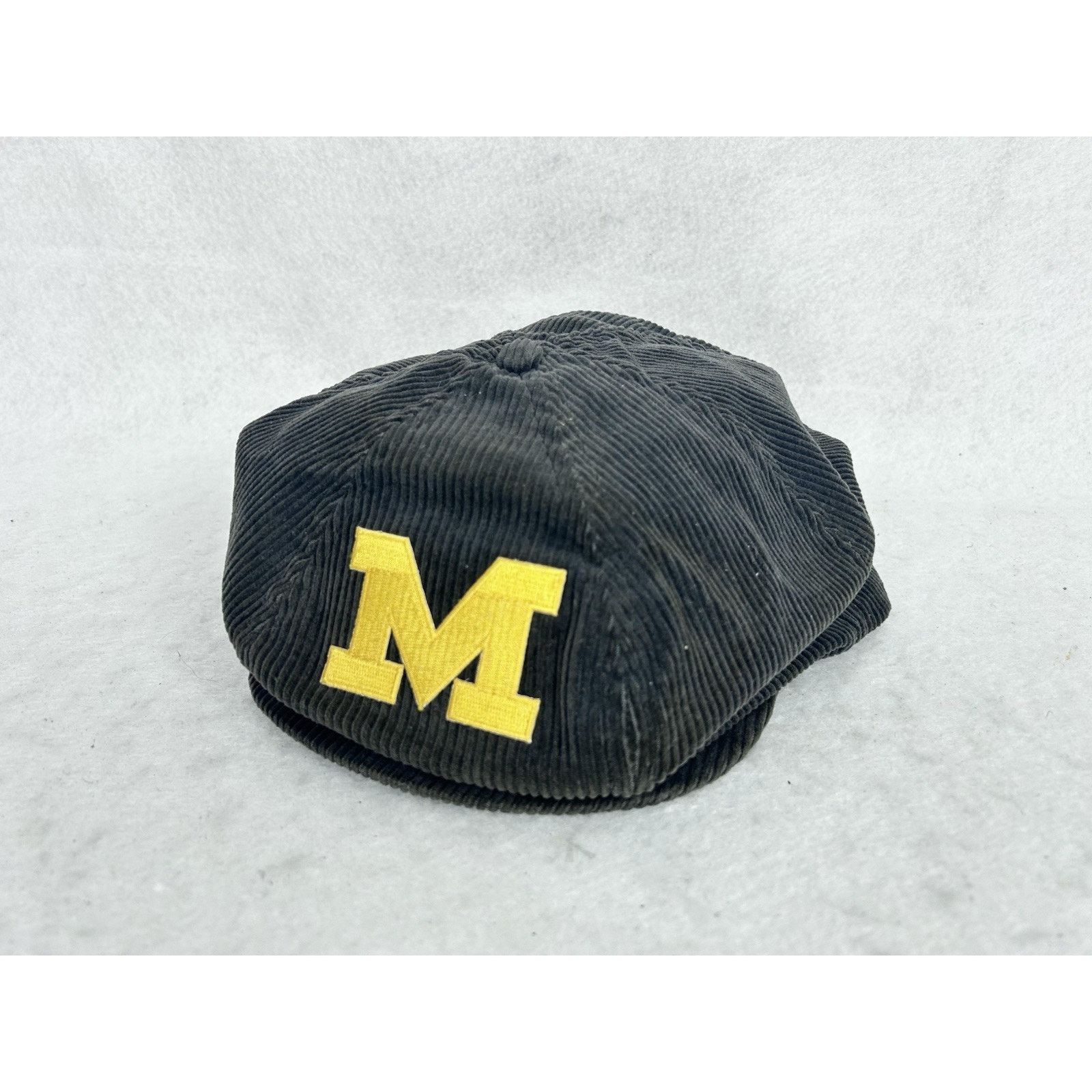 The Unbranded Brand VTG University of Michigan Corduroy Cabbie Hat Made in USA Size ONE SIZE - 2 Thumbnail