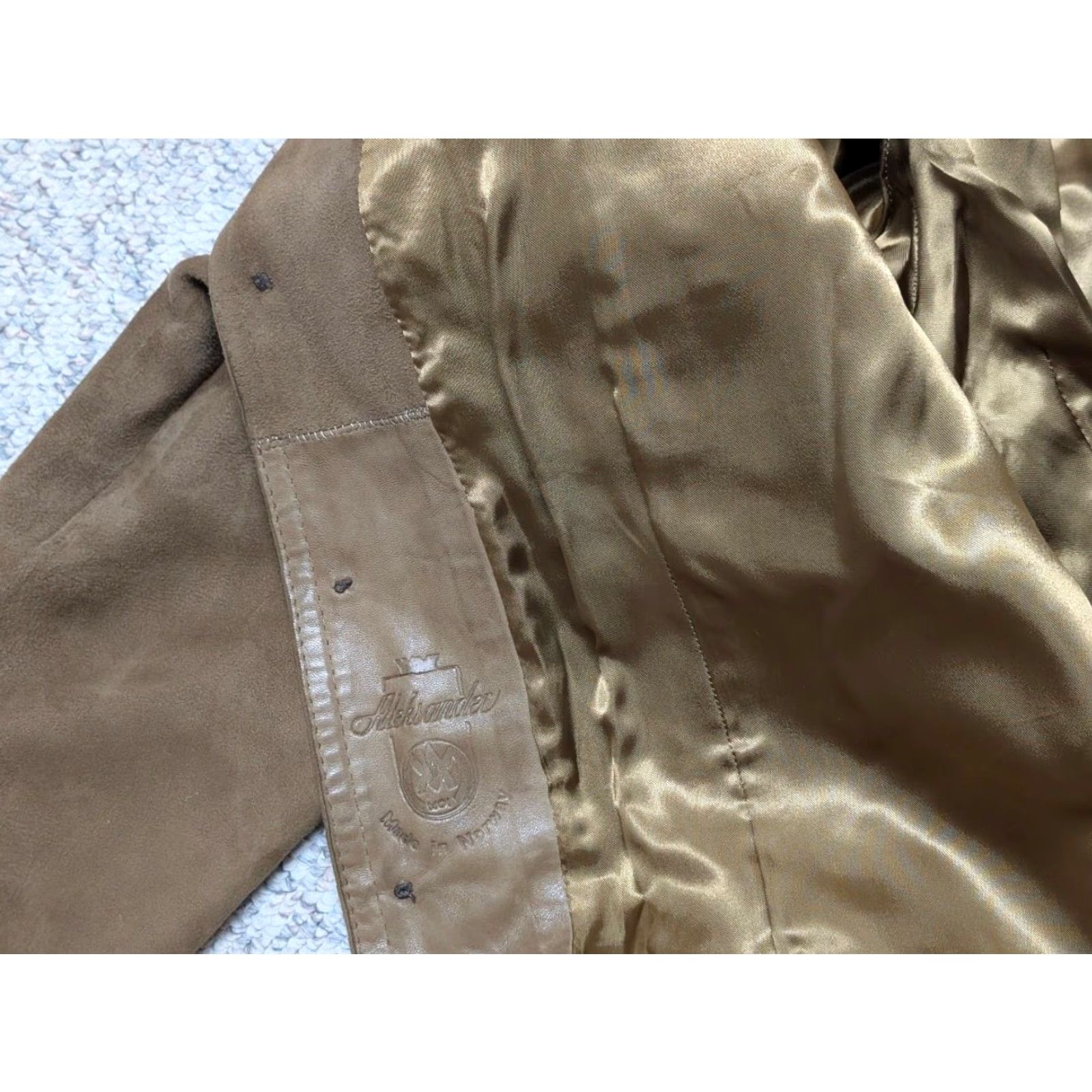 Vintage VINTAGE Aleksanders SUEDE leather BELTED overcoat 40 brown NORFOLK deerskin? SHERLOCK jacket Mens M Brown Suede Coat Size US M / EU 48-50 / 2 - 6 Thumbnail