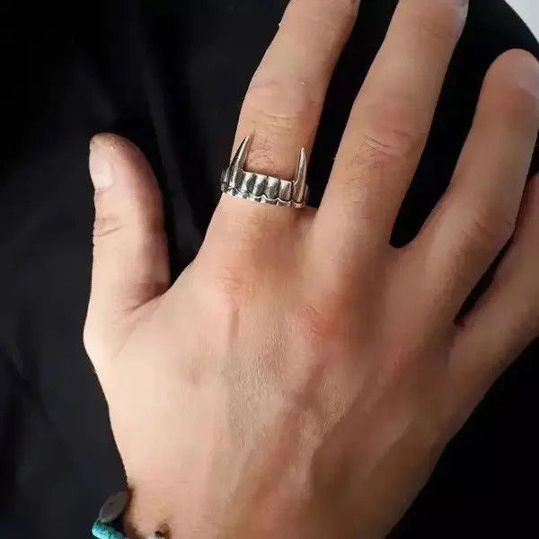 Jewelry Gothic Punk Style Vampire Ring Size ONE SIZE - 4 Thumbnail