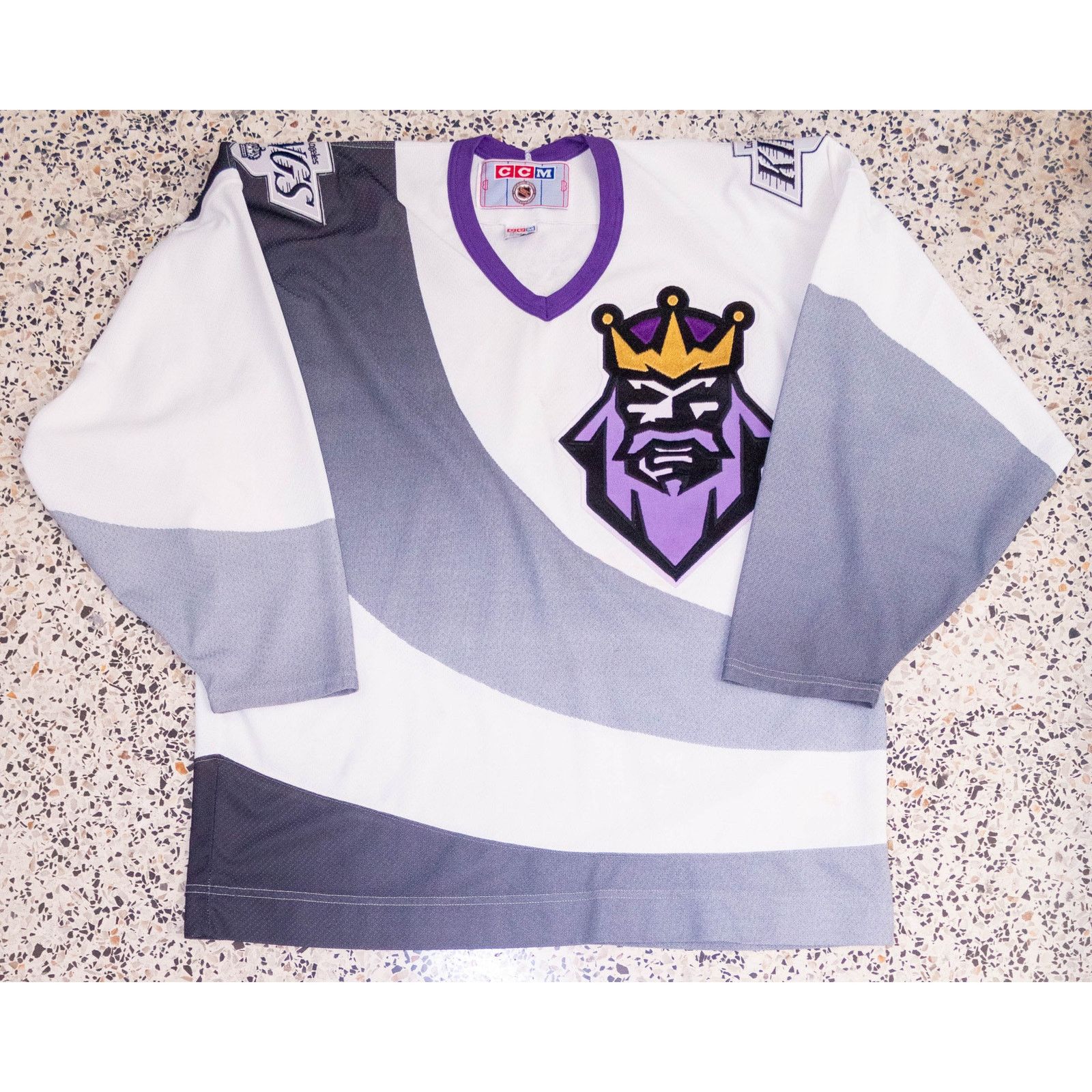 LA Kings 90s BURGER King CCM jersey XL white 3rd Alt NHL vtg
