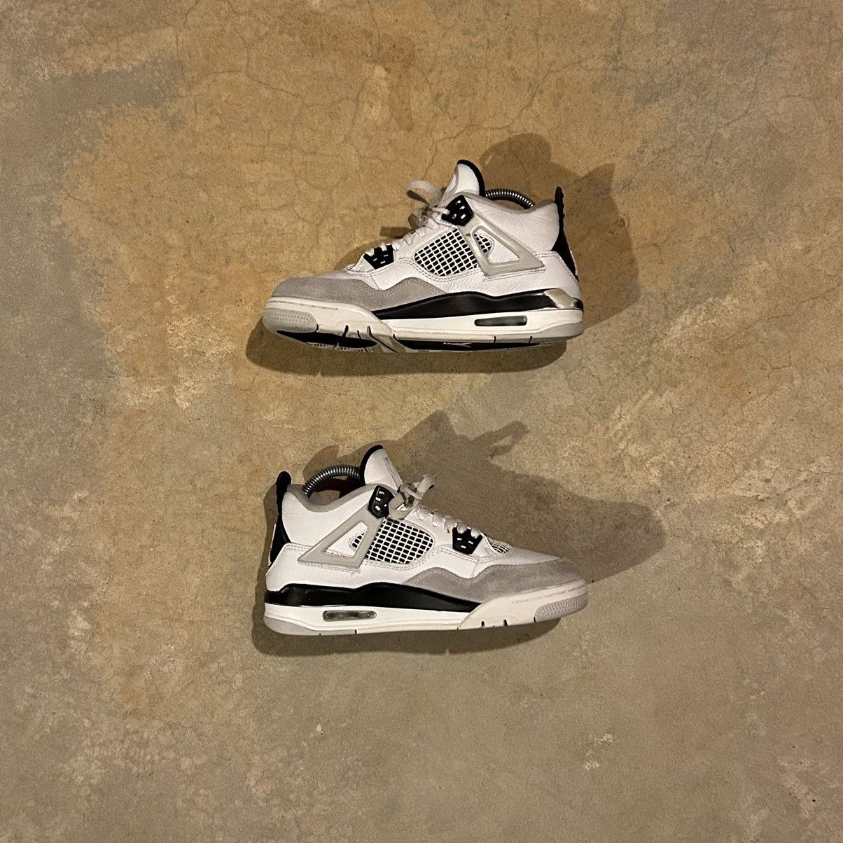 Jordan Brand × Nike Air Jordan 4 Retro Military Black 2022 US 6.5 Size US 6.5 / EU 39-40 - 2 Thumbnail