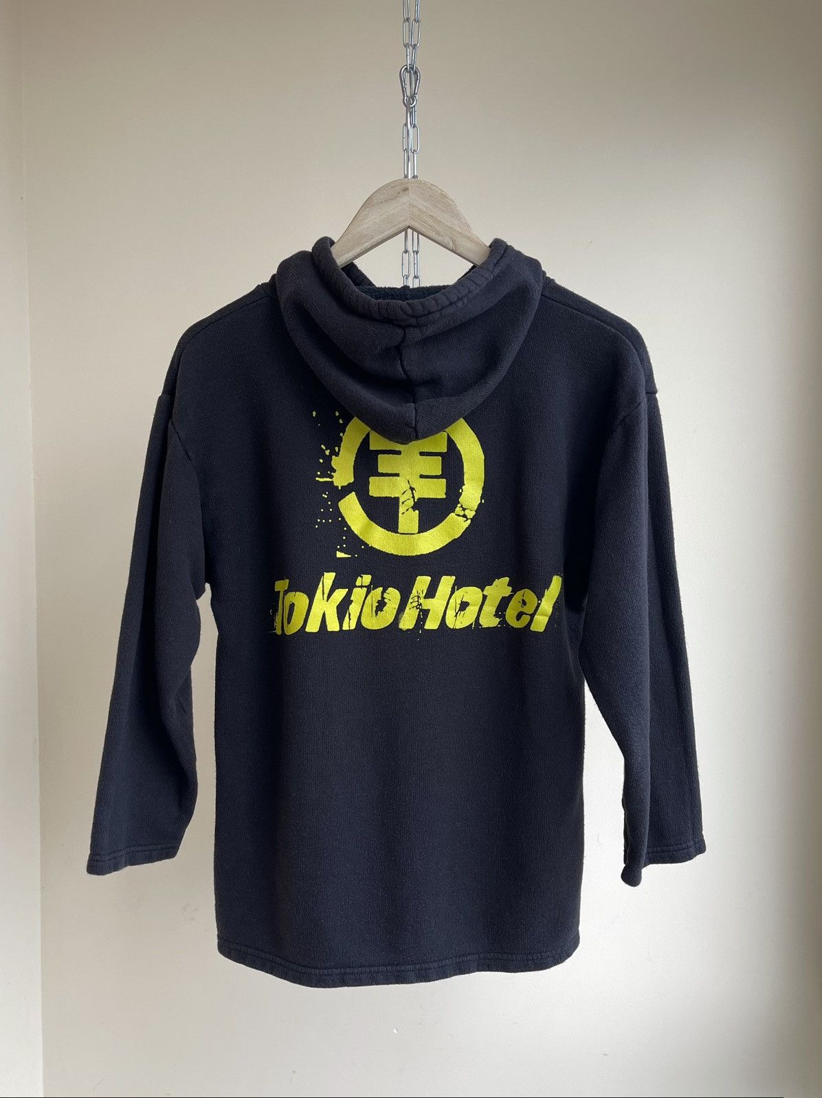 Band Tees Tokio Hotel Schrei 2005 Print Emo Rock 3/4 L/S Hoodie 2000s Size US M / EU 48-50 / 2 - 2 Thumbnail