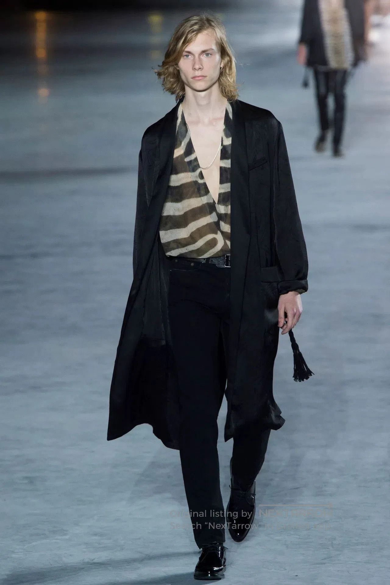 Saint Laurent Paris Saint Laurent Black Satin Kimono Robe. Size M / US 6-8 / IT 42-44 - 9 Thumbnail