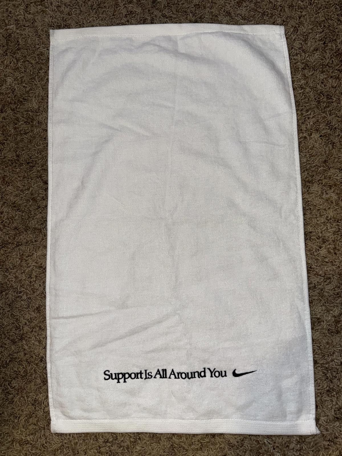 Nike Nike Running Fundamental “Support Is All Around You” Towel Size ONE SIZE - 1 Thumbnail
