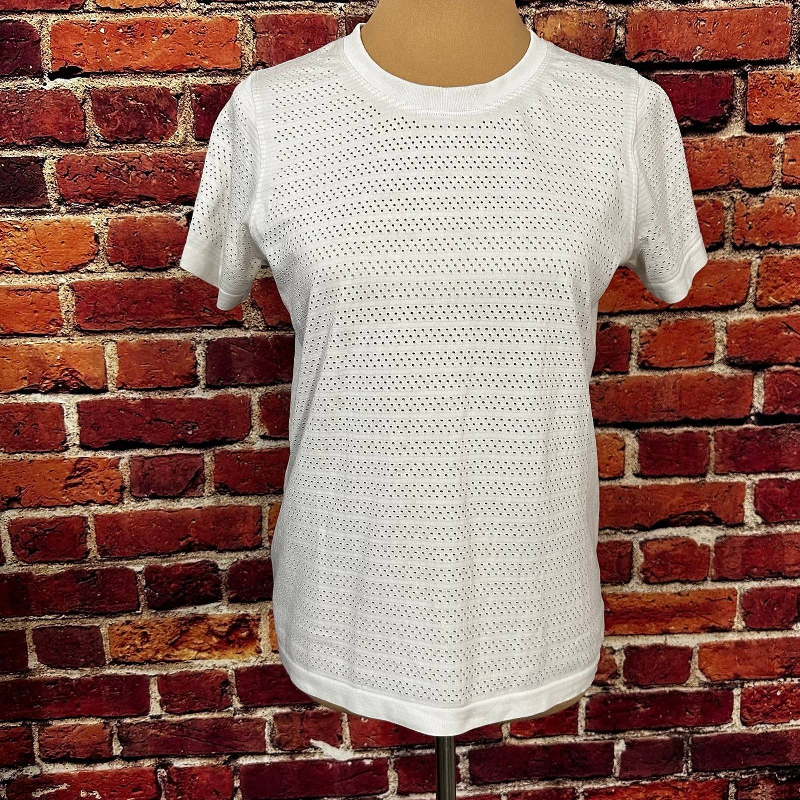 Lululemon Lululemon tee size 10 Size M / US 6-8 / IT 42-44 - 1 Thumbnail