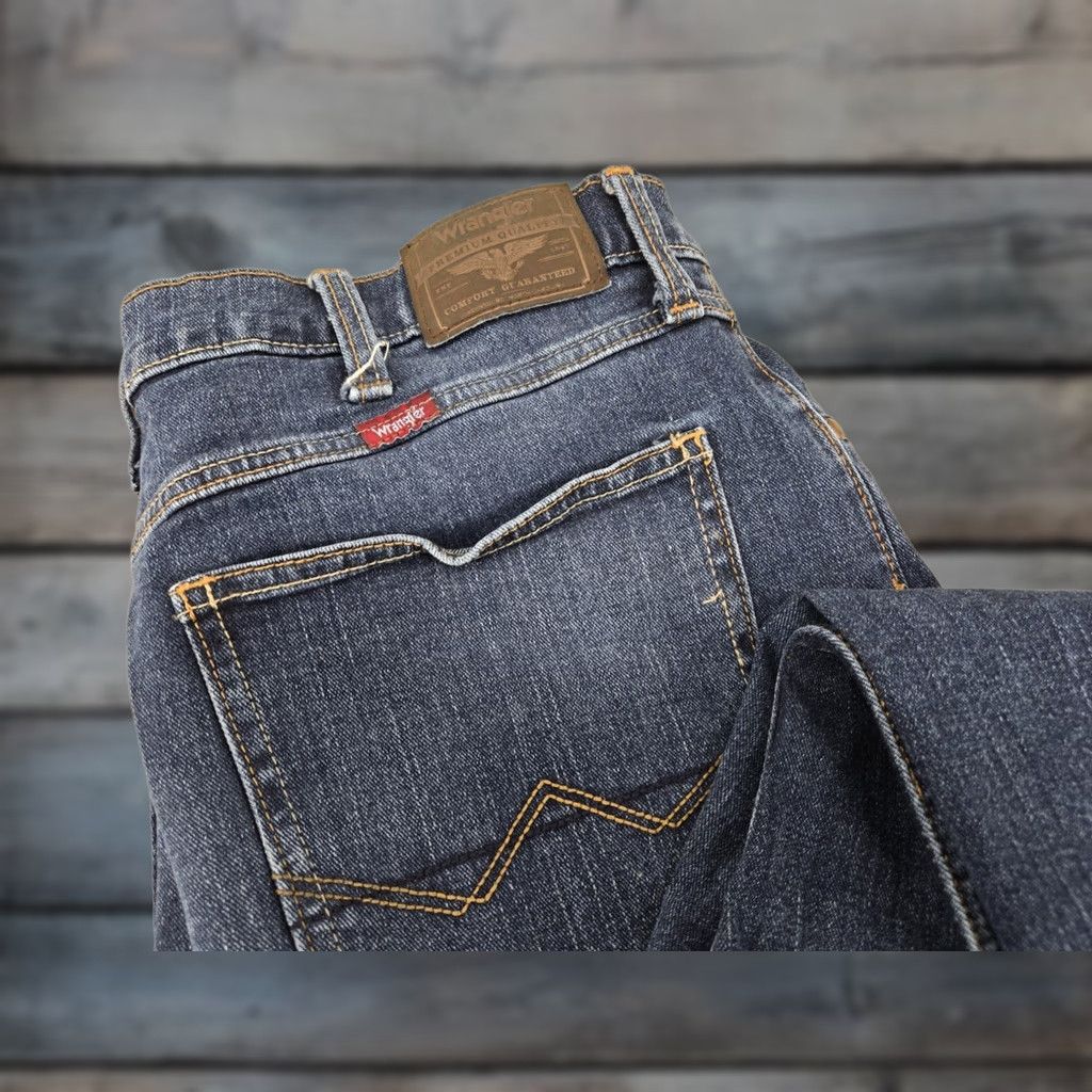 Wrangler Wrangler Jeans Straight Fit Men’s Blue Premium Denim Size 36x29 Regular Five Star Premium Denim Cowboy Theme Mens Size US 36 / EU 52 - 1 Thumbnail