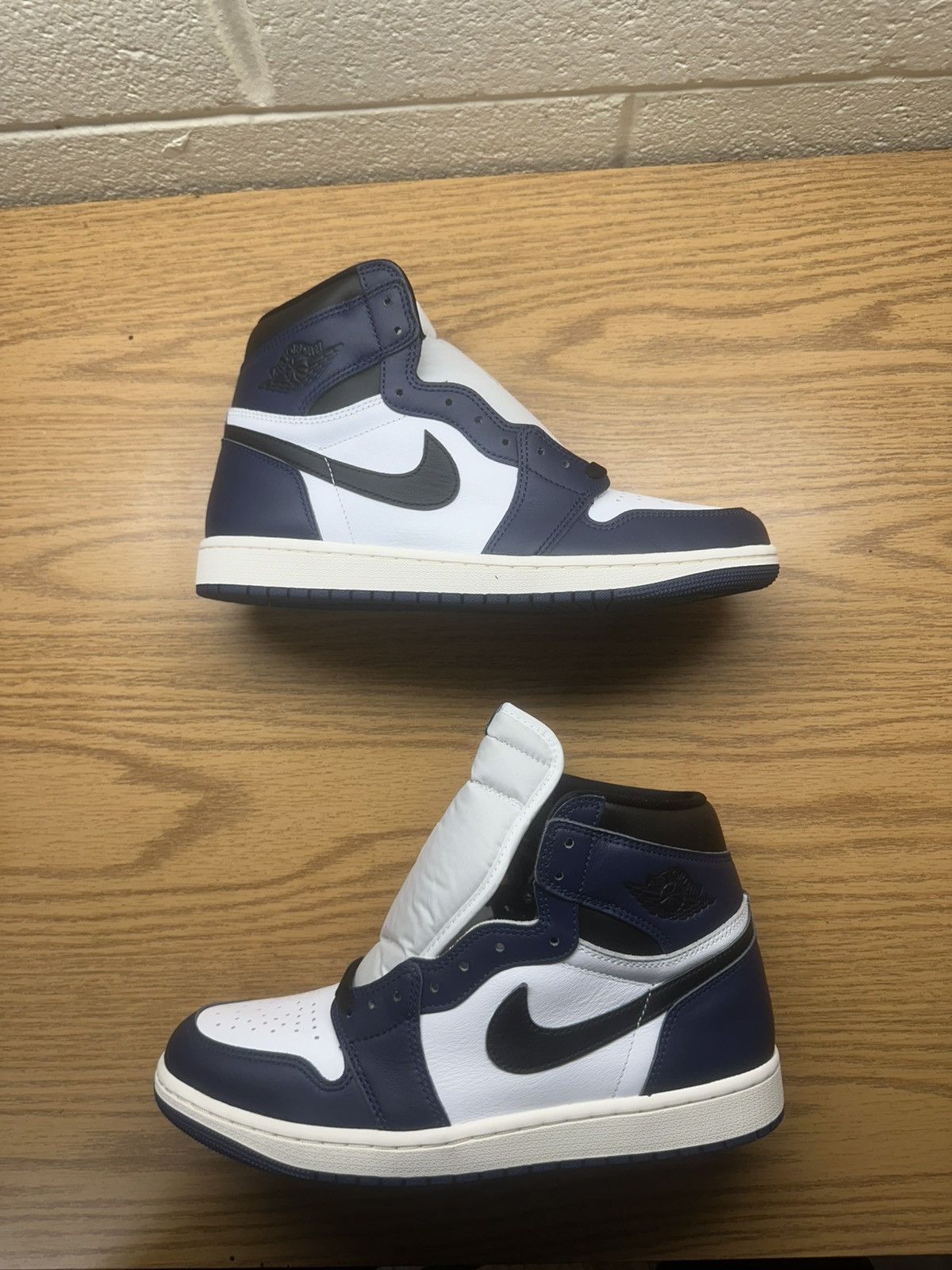 Jordan Brand Air Jordan one retro high OG Size US 10 / EU 43 - 2 Thumbnail
