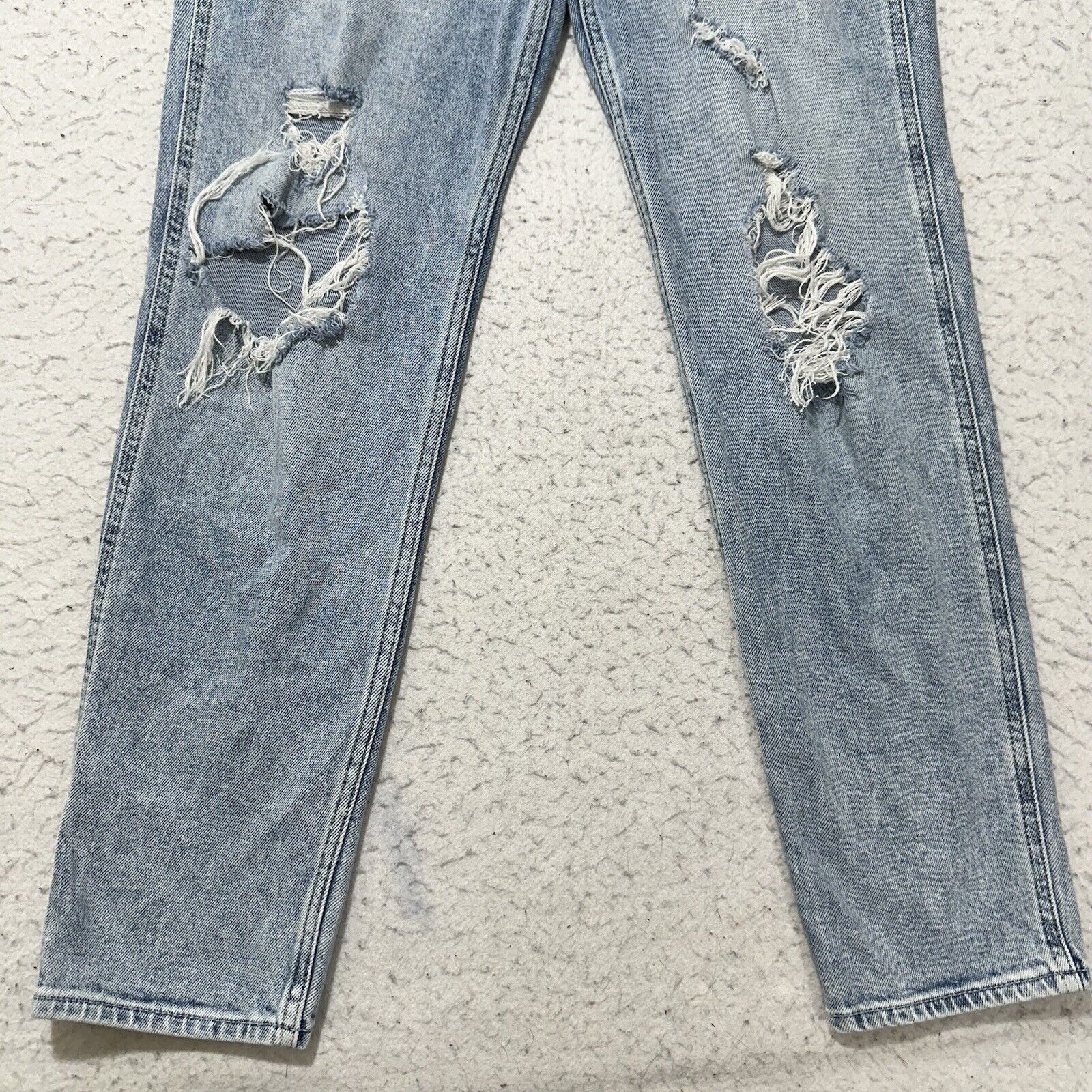 Hollister Hollister Ultra High Rise Mom Jean 25 Blue Distressed Jeans Size 26" / US 2 / IT 38 - 3 Thumbnail