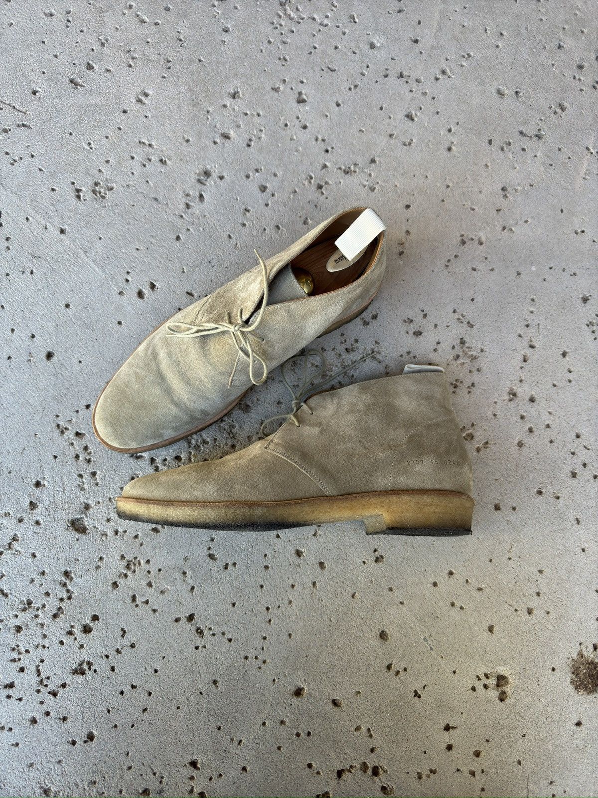 COMMON PROJECTS Washed Suede Chukka Boots