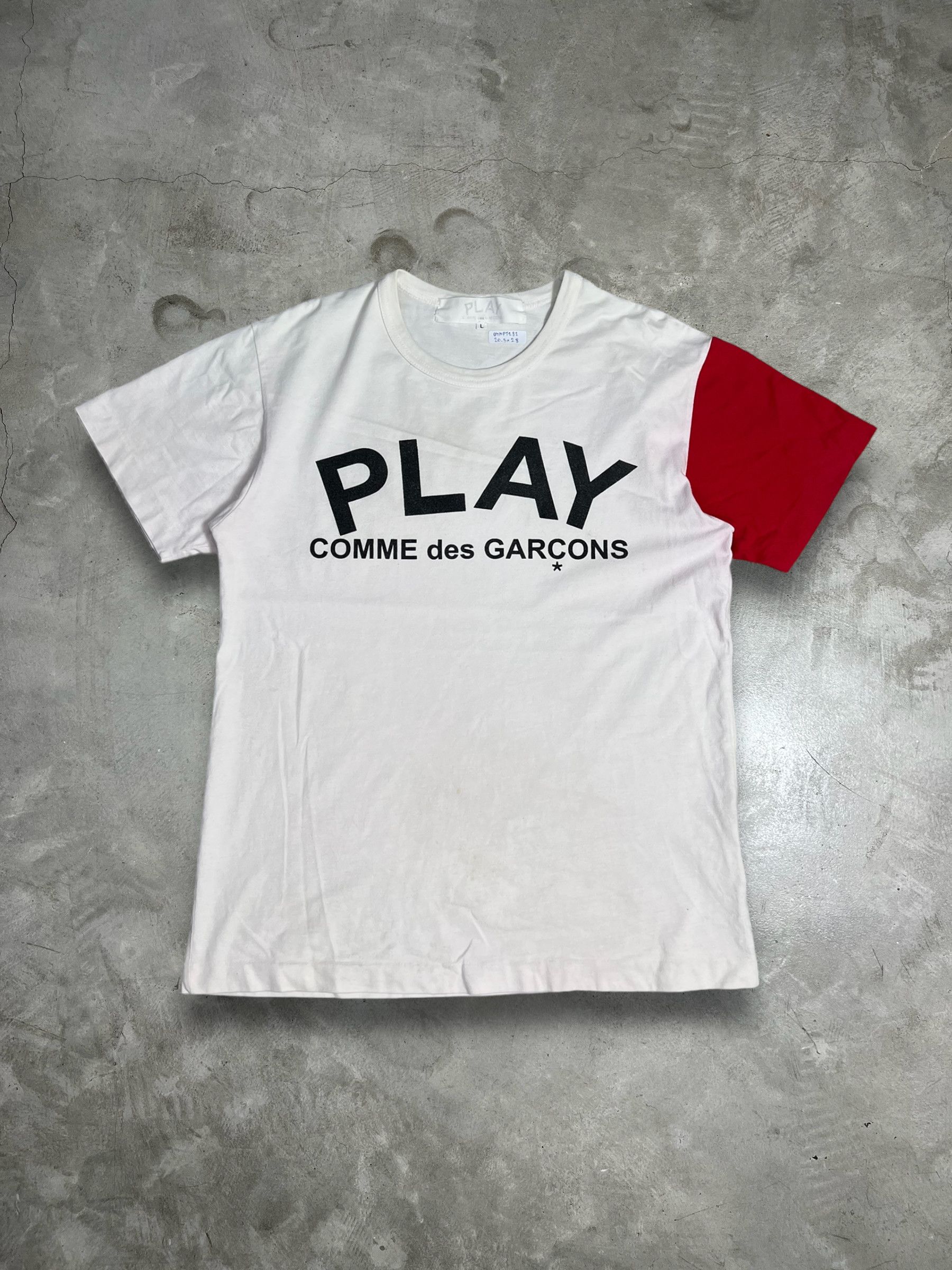 Comme des Garcons × Comme des Garcons PLAY × Japanese Brand Vintage PLAY COMME des GARÇONS Box Logo Tee (L) GTMPT282 Size US L / EU 52-54 / 3 - 1 Thumbnail