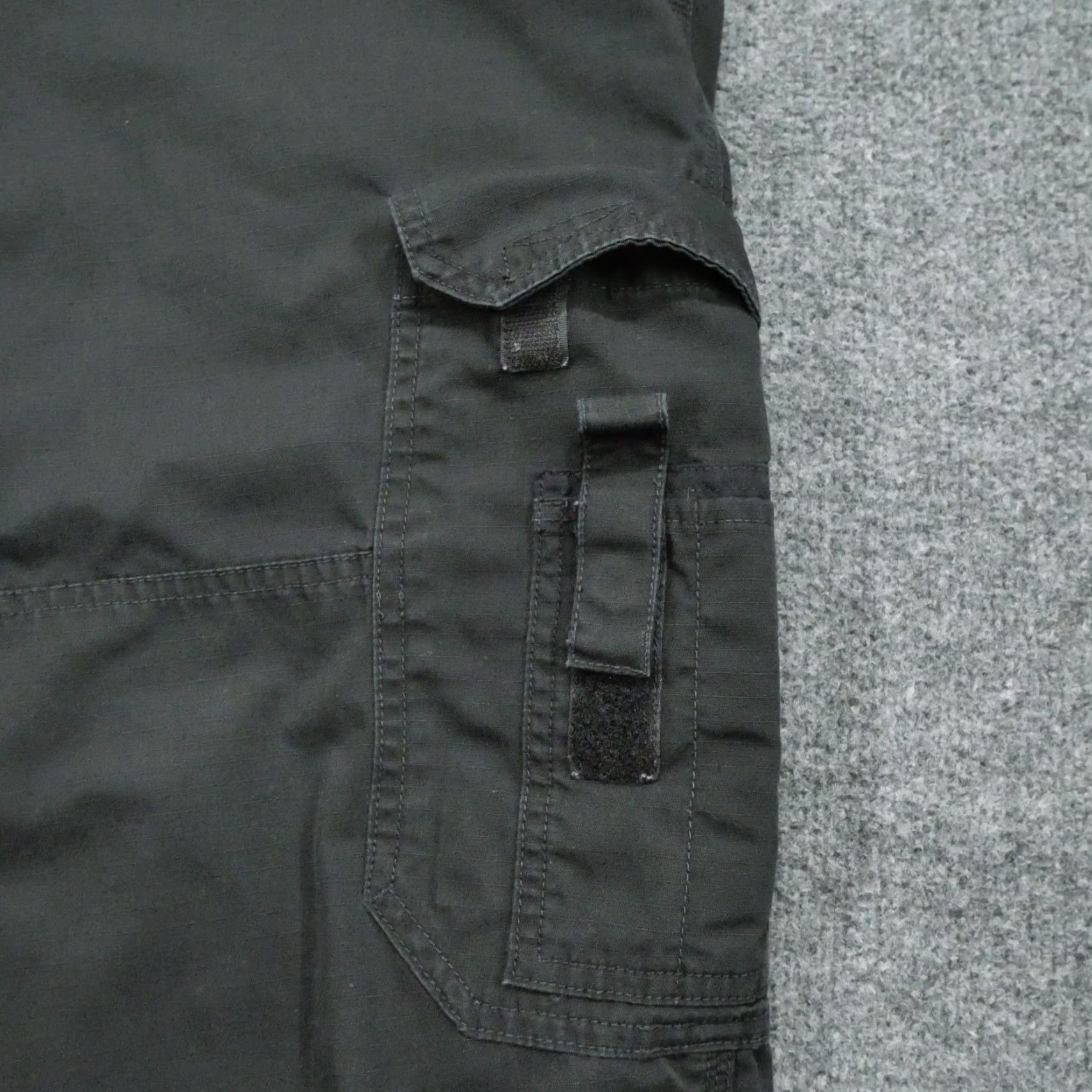 Vintage 5.11 Tactical Pants Mens 44x30 Black Workwear Ripstop Utility Double Knee Chino Straight Pockets 511 Model Army Outdoor Vintage No 90s Size US 44 / EU 60 - 2 Thumbnail