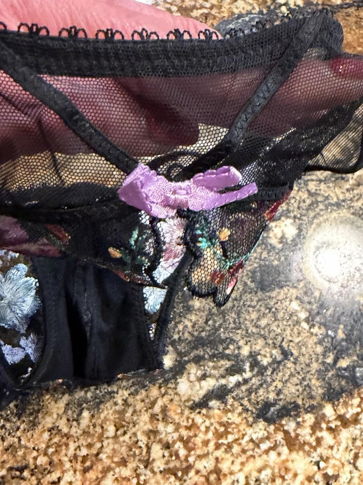 Other VICTORIA'S SECRET VERY SEXY String Bikini Panty S Floral NWT Size ONE SIZE - 8 Thumbnail