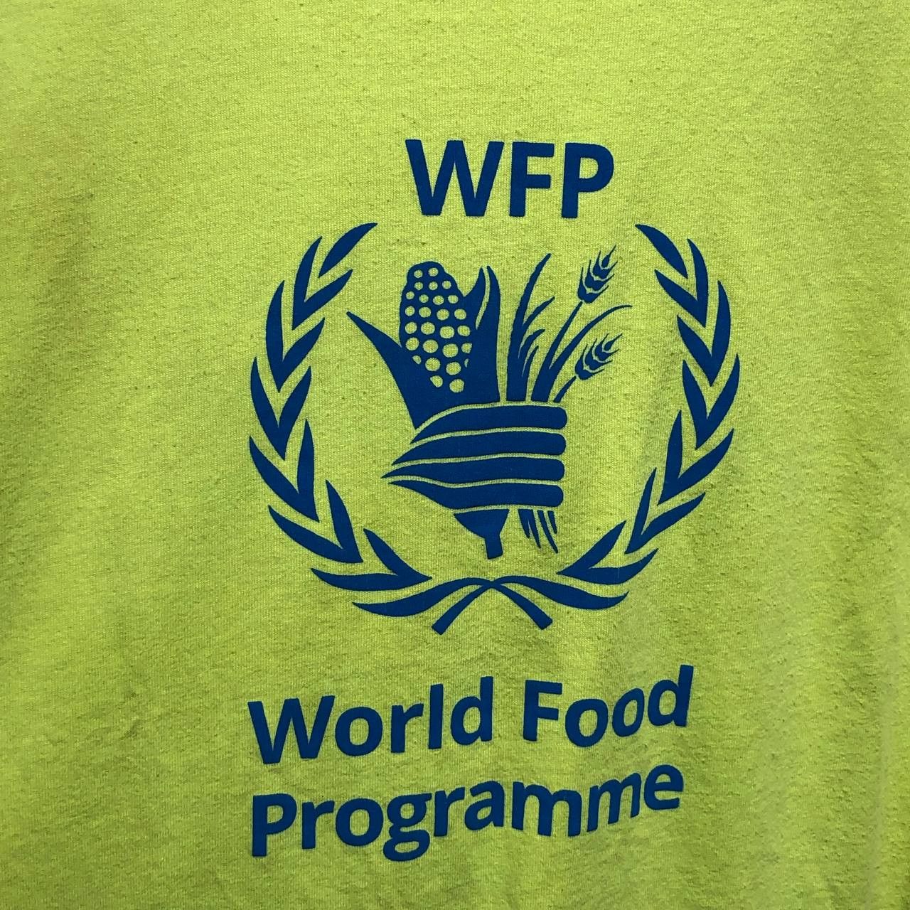 Balenciaga Balenciaga World Food Programme Tee Size US XL / EU 56 / 4 - 2 Thumbnail