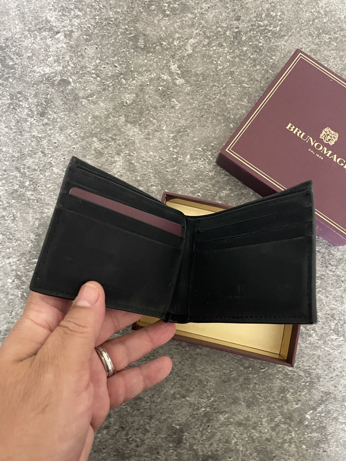 Bruno Magli Textured Leather Bi Fold wallet 195.00 Size ONE SIZE - 6 Thumbnail