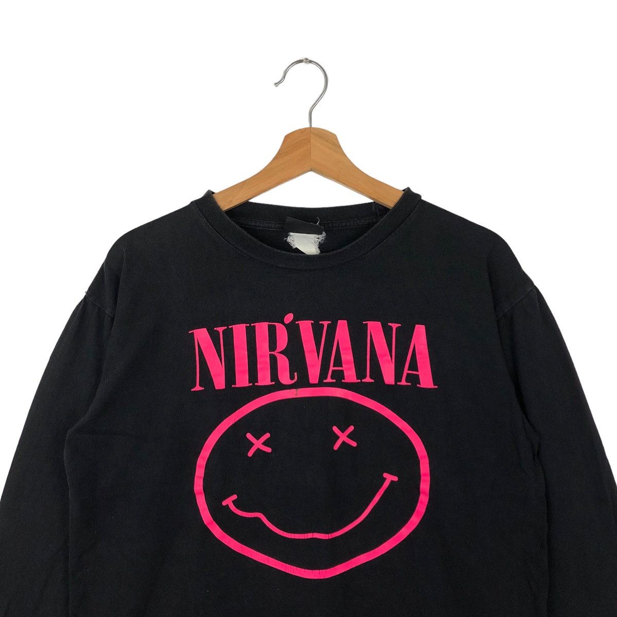 Band Tees VINTAGE LONG SLEEVE TEE NIRVANA ROCK BAND BIG LOGO Size US M / EU 48-50 / 2 - 2 Thumbnail