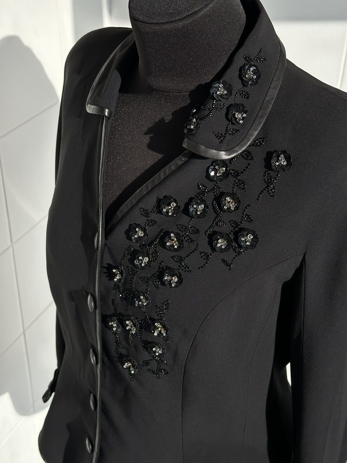 Dior DIOR Beaded Jacket Embroidered with Pearl Celluloid Flowers Size M / US 6-8 / IT 42-44 - 5 Thumbnail