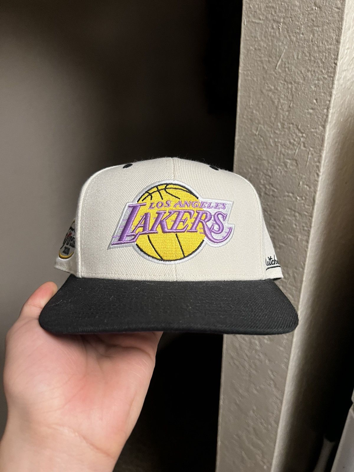 Mitchell & Ness Mitchell & Ness Lakers 2010 championship fitted Size ONE SIZE - 1 Thumbnail