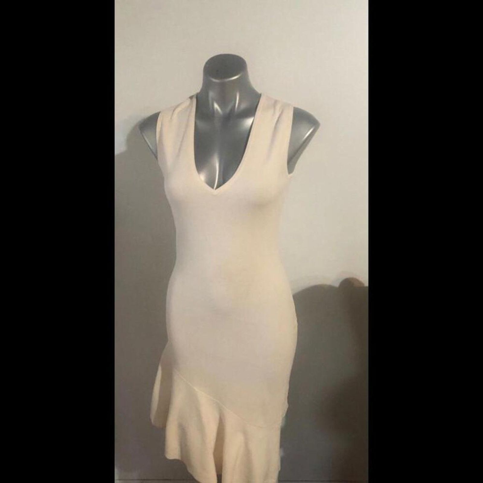 525 America Cream Dress525 america asymmetrical ruffle bottom Size S / US 4 / IT 40 - 1 Thumbnail