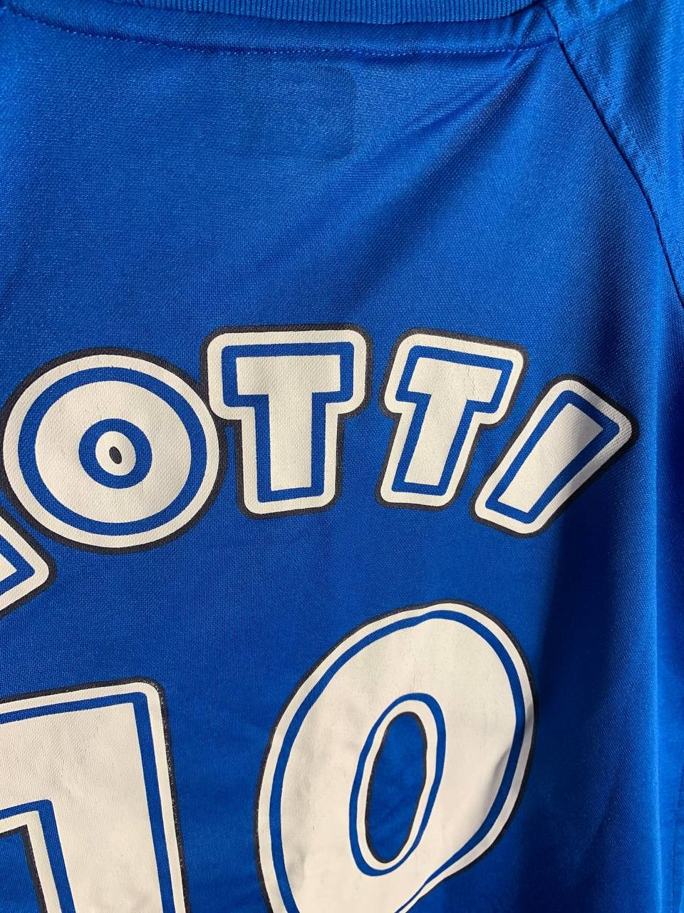 Vintage Very Rare Italy TOTTI 10 Retro Soccer Jersey Bloke Y2K 90s Size US M / EU 48-50 / 2 - 7 Thumbnail