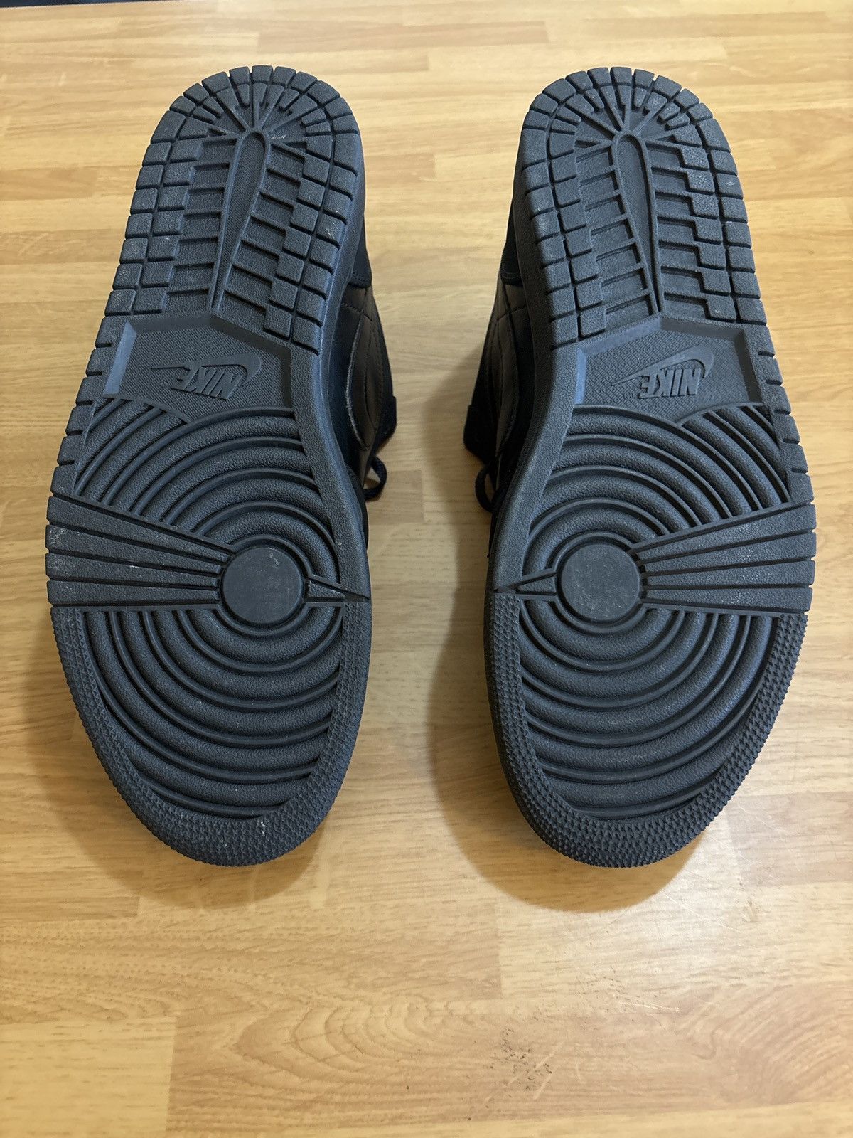 Jordan Brand × Nike Jordan 1 Retro Low Triple Black Size US 13 / EU 46 - 3 Thumbnail