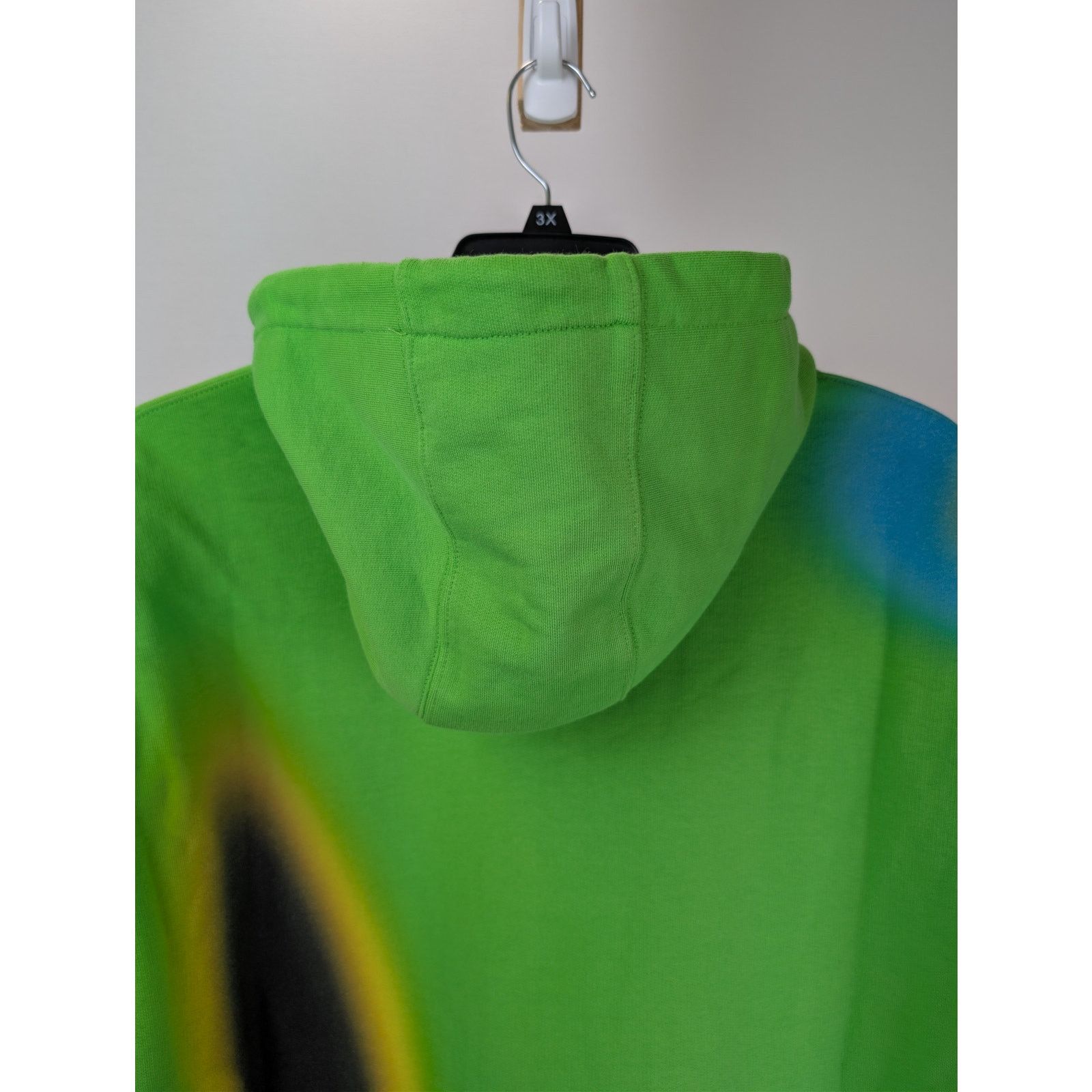 A-COLD-WALL* o1rshd1 Hypergraphic Hoodie in green with a multicolor print Size US L / EU 52-54 / 3 - 15 Thumbnail