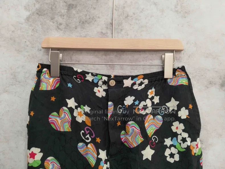 Gucci Gucci Full logo mulberry silk fabric shorts Size US 28 / EU 44 - 6 Thumbnail
