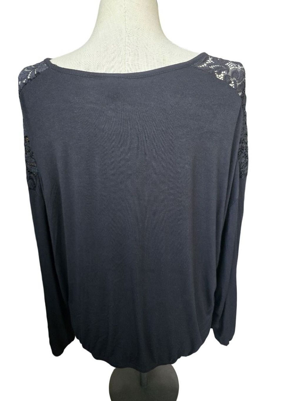 Torrid Women's TORRID Black Long Sleeve Lace Criss Cross 4X Size 4XL / US 24-26 - 3 Thumbnail
