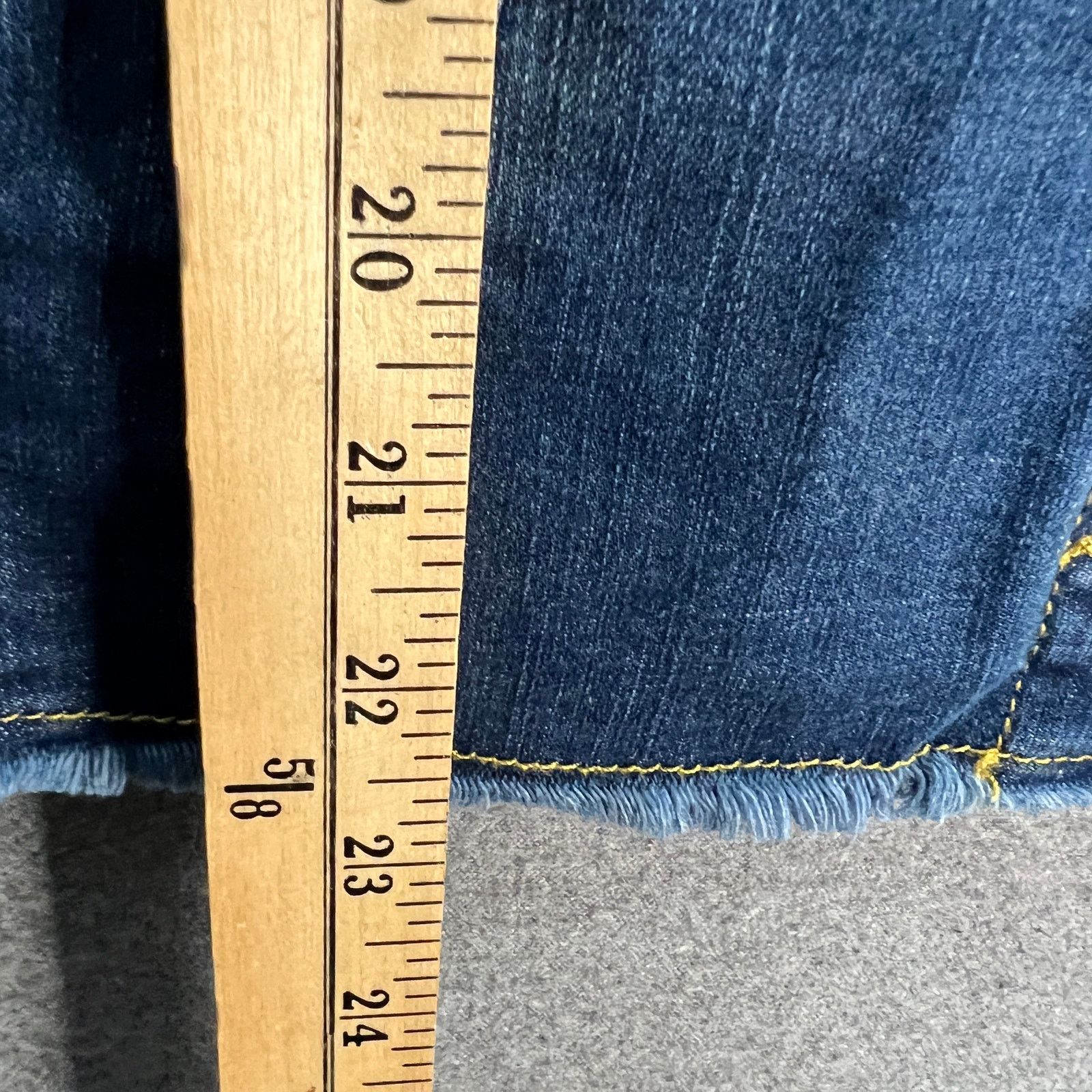 Other Belle by Kim Gravel Distressed Denim Jacket with Frave Size S / US 4 / IT 40 - 4 Thumbnail