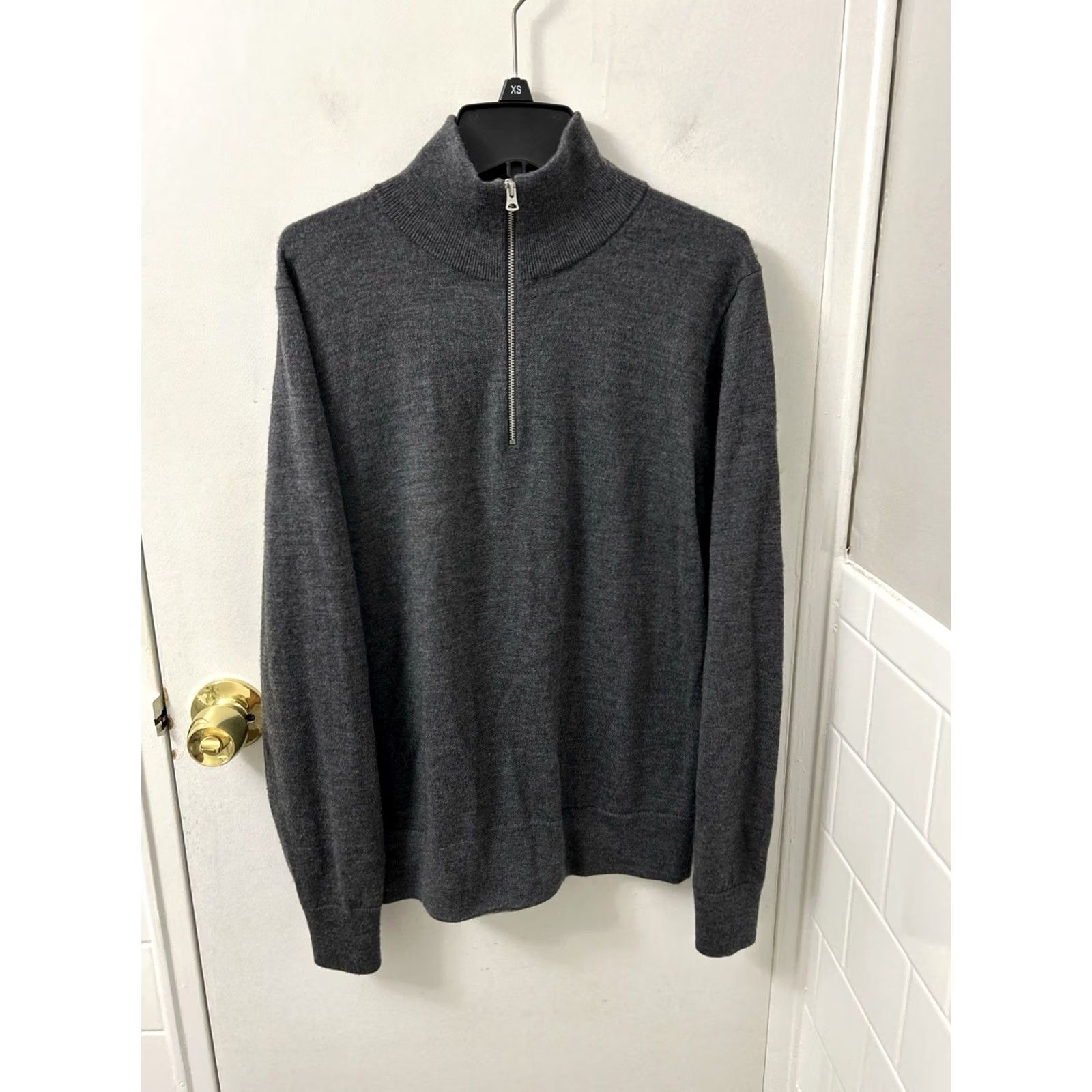 Vintage J Crew Quarter-Zip Mens S Gray 100% Merino Wool Sweater Pullover L/S Sweatshirt Mock Neck Zig Zag Ribbed Hem/Cuffs Short Sleeve Not Short Sleeve Size US S / EU 44-46 / 1 - 2 Thumbnail