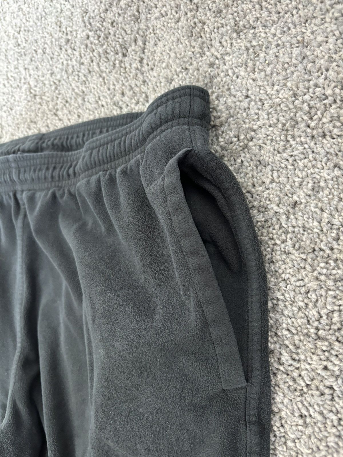 The North Face Y2k black the north face fleece sweatpants Size US 32 / EU 48 - 6 Thumbnail