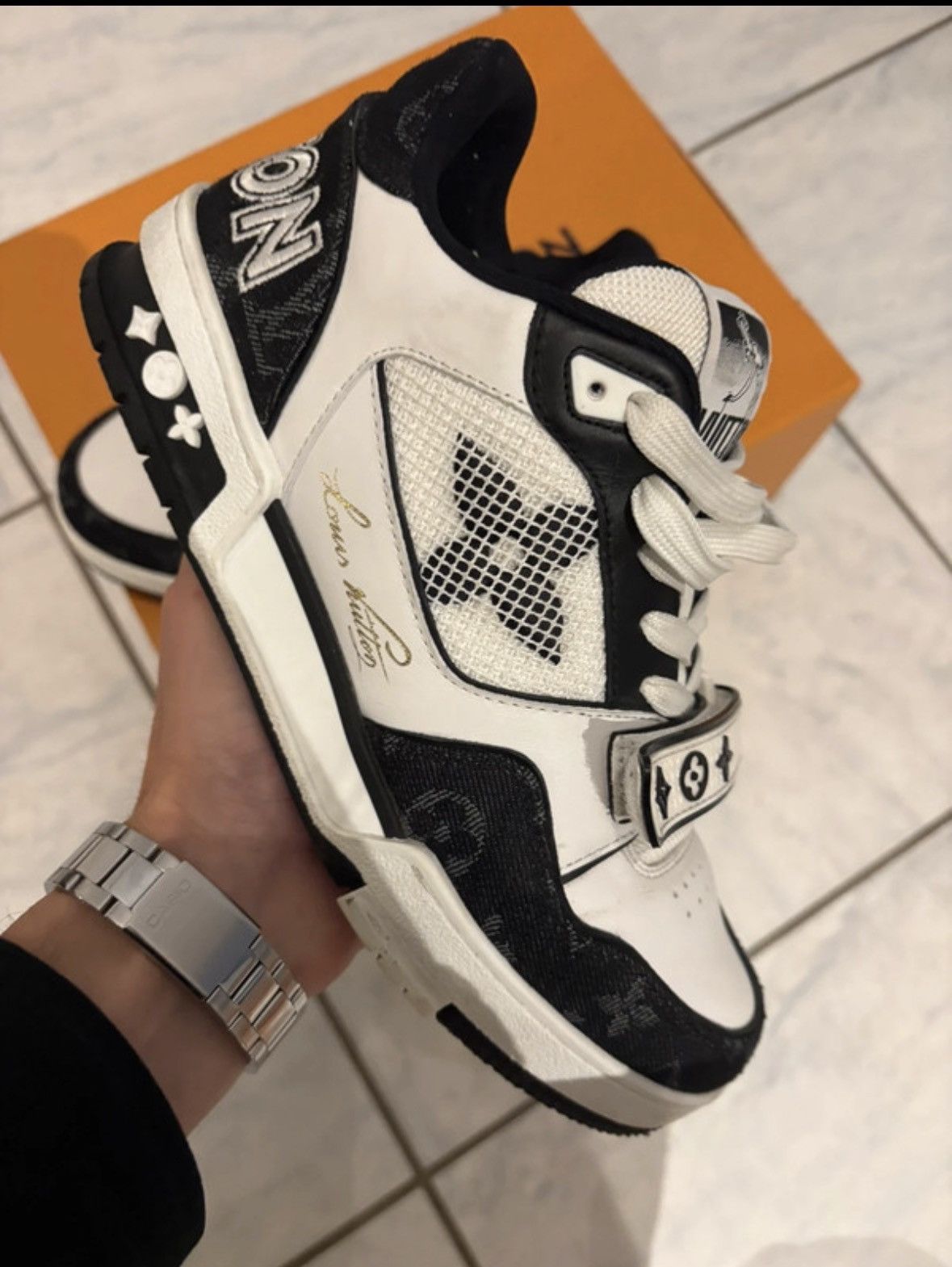 Louis Vuitton Louis Vuitton lv Trainer virgil abloh noir blanc taille 39 Size US 8 / IT 38 - 5 Thumbnail