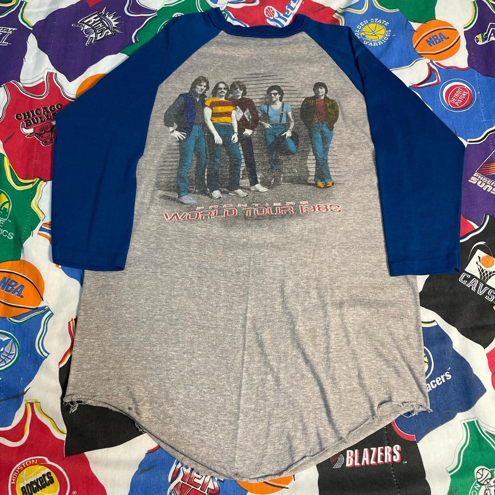 Band Tees × Vintage Vintage Journey Frontiers World Tour 1983 3/4 Sleeve Raglan Size US L / EU 52-54 / 3 - 2 Thumbnail