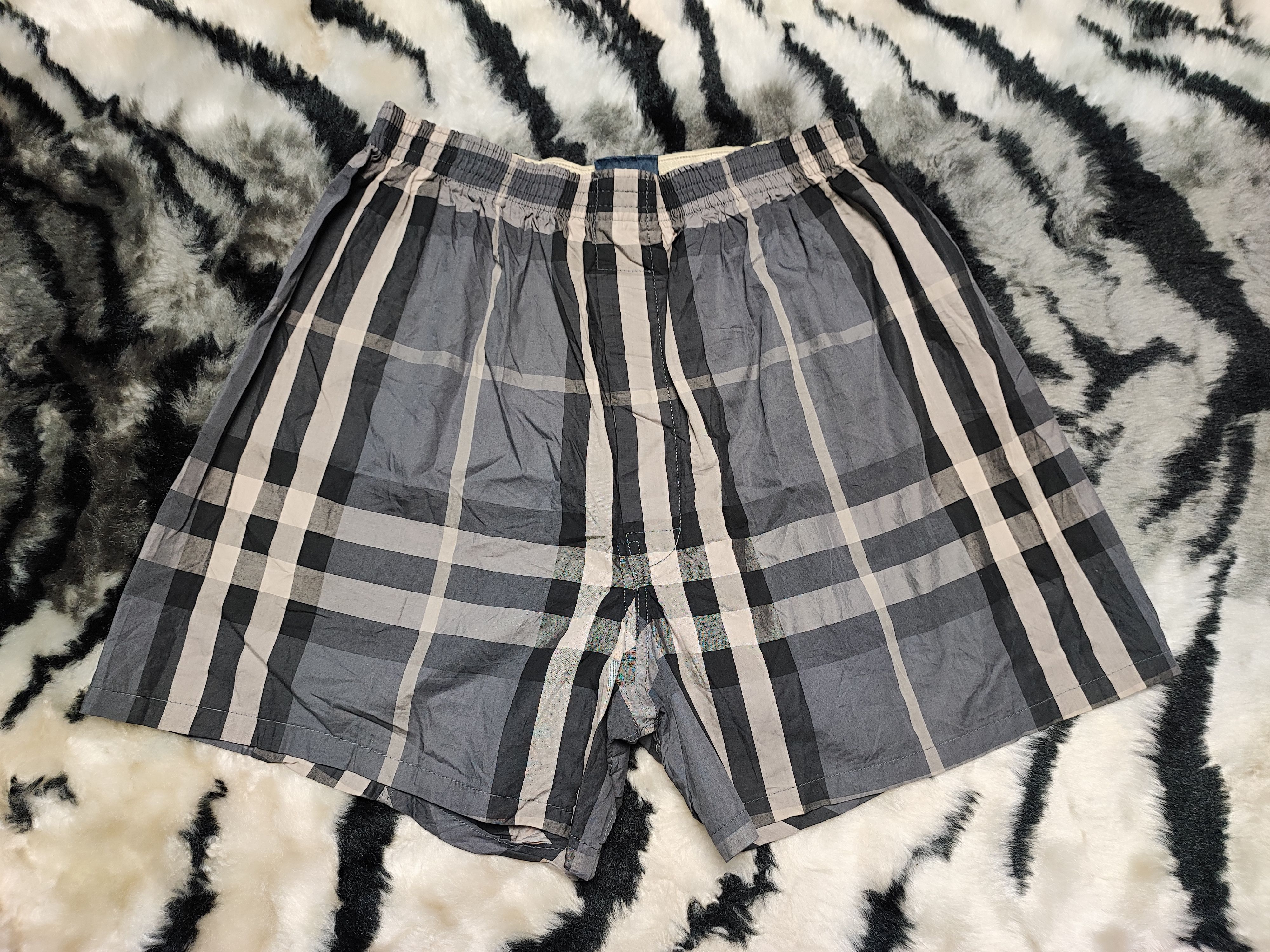 Burberry Burberry Boxer Short Pants Underwear Size 25-29 Size US 28 / EU 44 - 2 Thumbnail