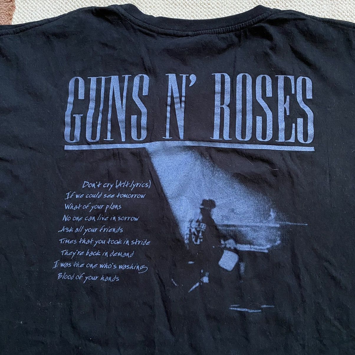 Band Tees VINTAGE GUNS N ROSES ROCK TOUR T SHIRT Size US XXL / EU 58 / 5 - 4 Thumbnail