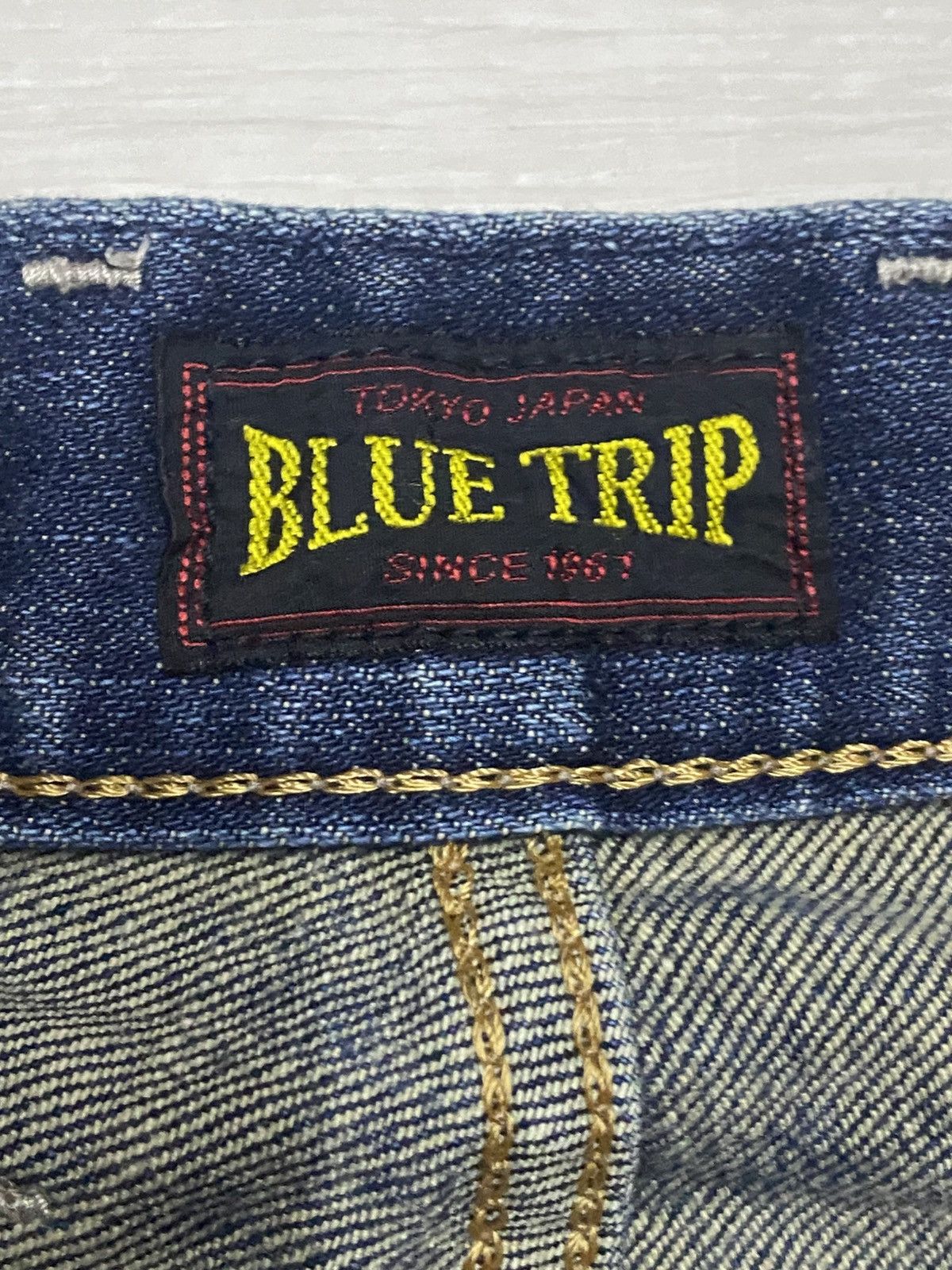 Edwin Vintage Edwin Blue Trip Hybrid Distressed Loose Jeans Size US 31 - 14 Thumbnail
