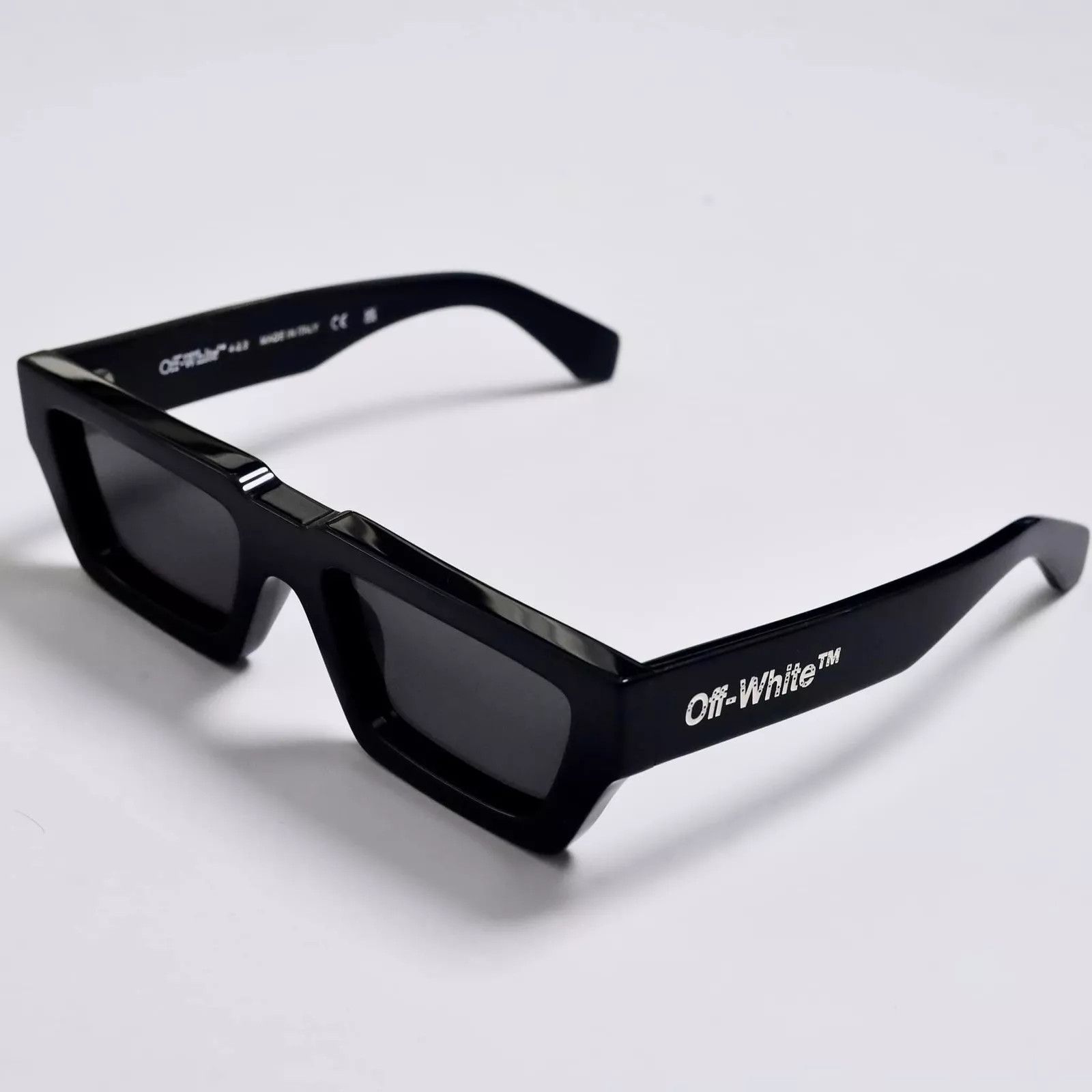 Off-White NEW OFF-WHITE MANCHESTER-OERI129S24PLA0011007 Size ONE SIZE - 2 Thumbnail