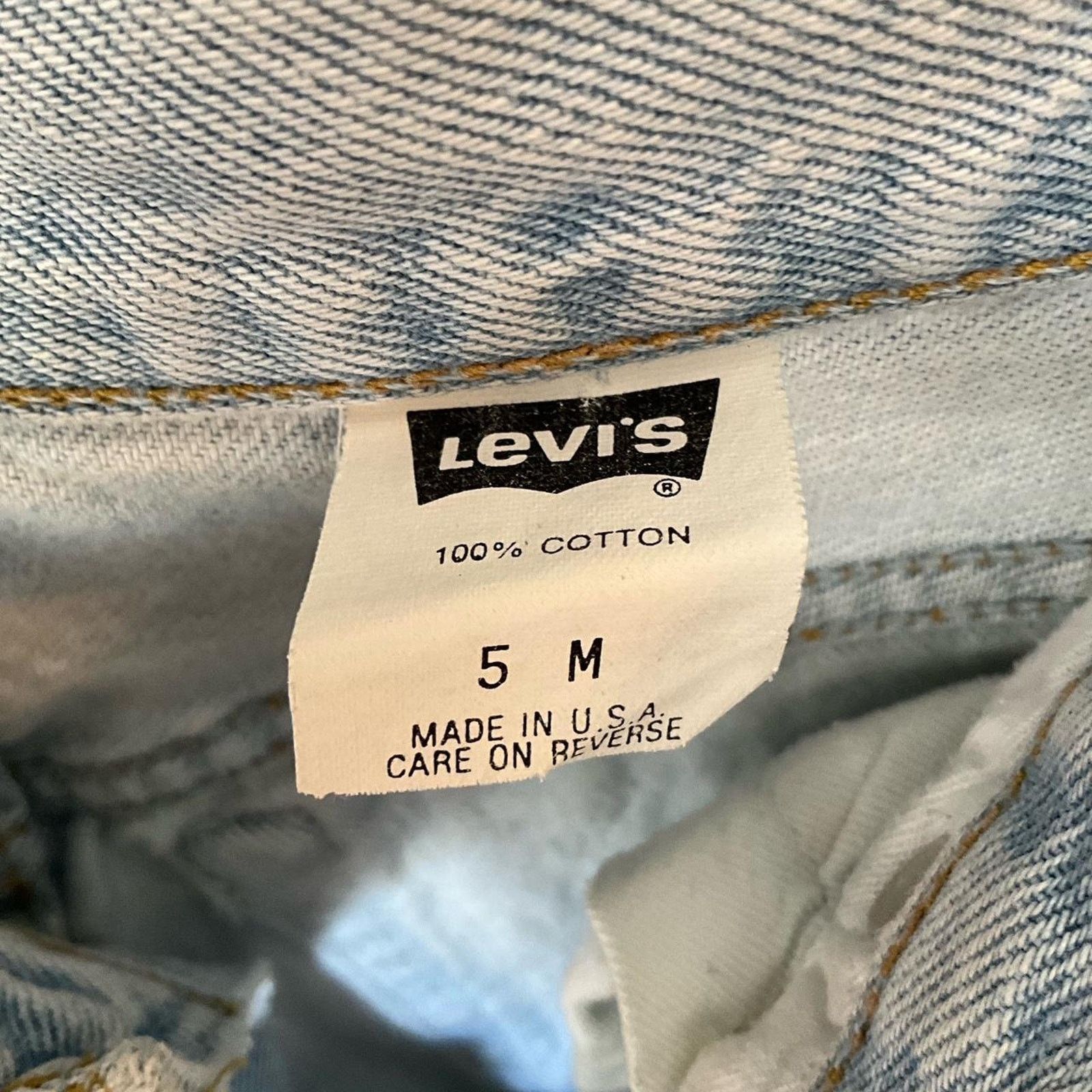 Levi's Vintage 90s grunge thrashed 501 light wash jeans Size 26" / US 2 / IT 38 - 7 Thumbnail